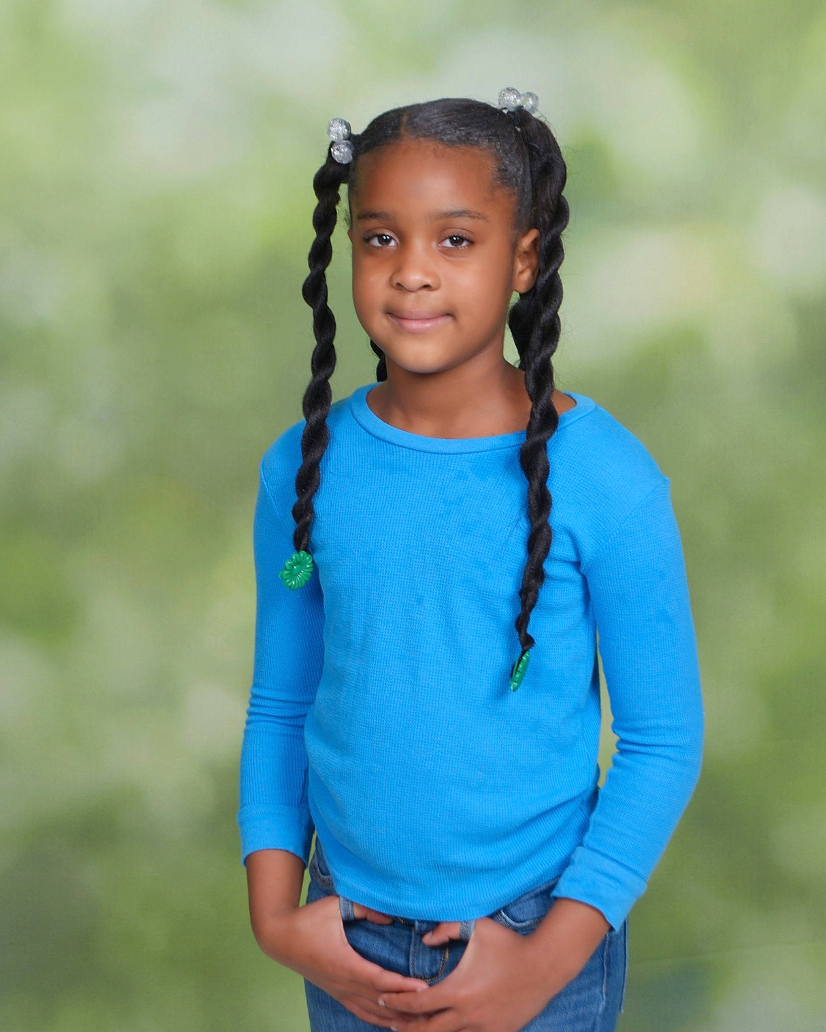 Alyvia is registered to the contest to win money with this photo: audio_equipment, blue, chest, child, electric_blue, fashion_accessory, grass, happy, jewellery, joy, lip, neck, necklace, person, recreation, sleeve, sportswear, street_fashion, t_shirt, toddler
