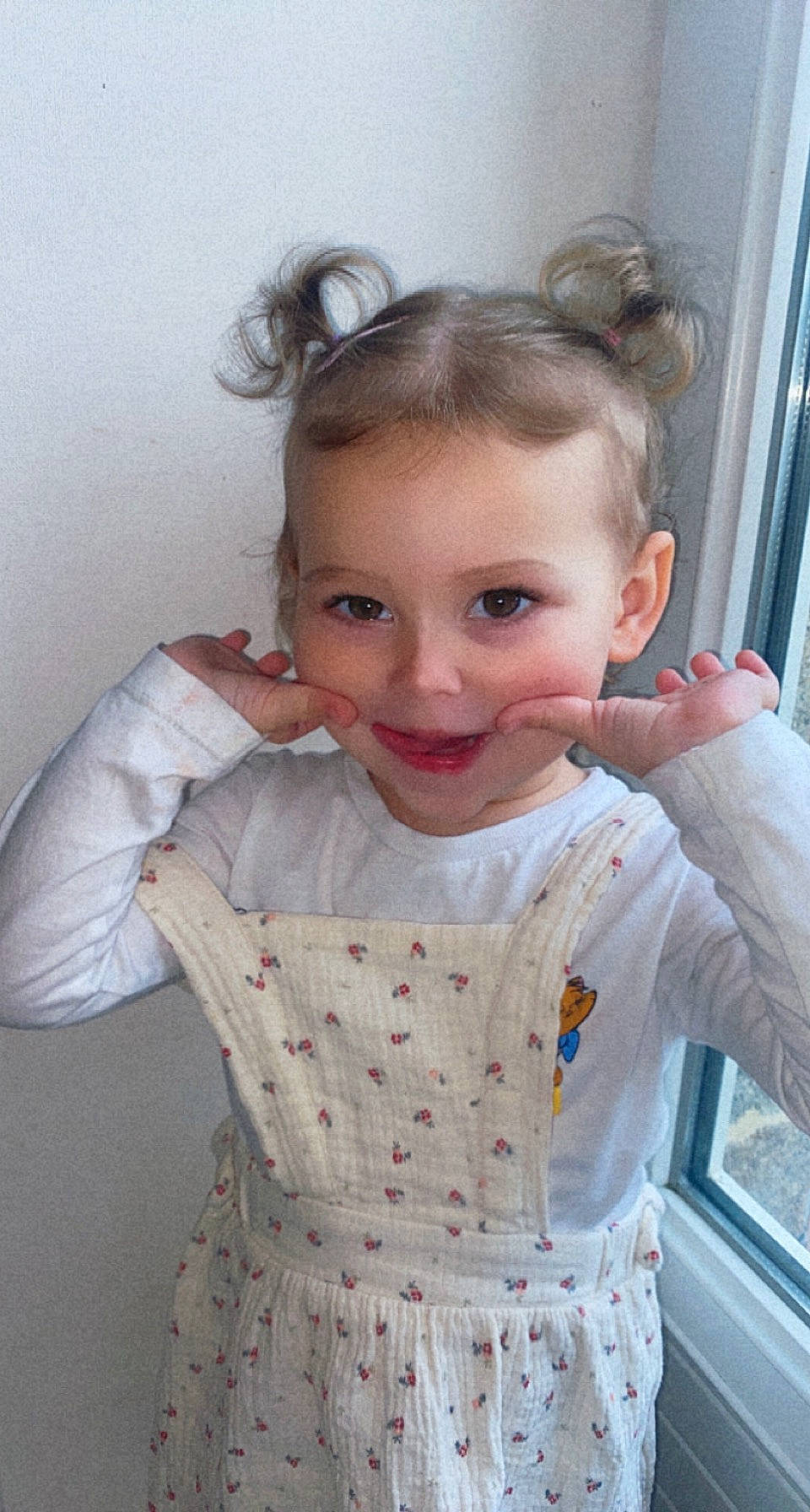 Joulyana participe au concours pour gagner de l'argent avec cette photo : baby_toddler_clothing, cheek, chin, dress, eye, eyelash, face, facial_expression, hair, iris, joy, lip, neck, one_piece_garment, outerwear, person, shoulder, skin, sleeve, smile