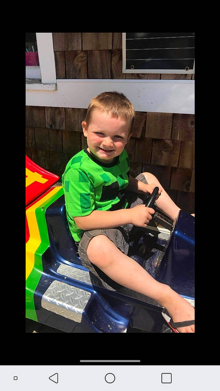 Silas is registered to the contest to win money with this photo: arm, child, joy, leg, person, play, sitting, toddler