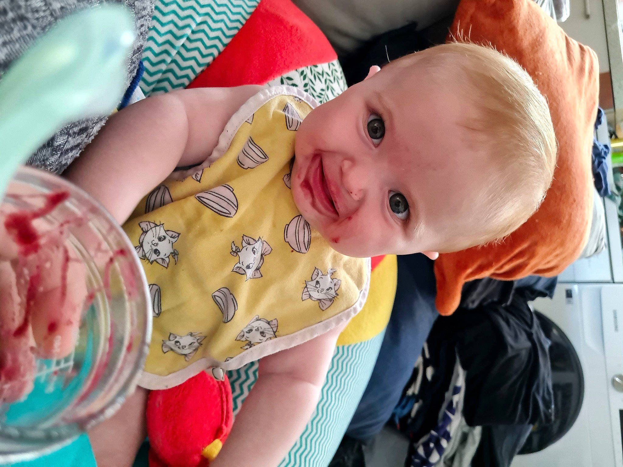 Charlie a rejoint le concours — aidez-le/la à gagner de superbes lots ! baby, baby_products, baby_toddler_clothing, cheek, child, fun, happy, mouth, nail, nose, pattern, person, product, sitting, skin, smile, toddler, vacation