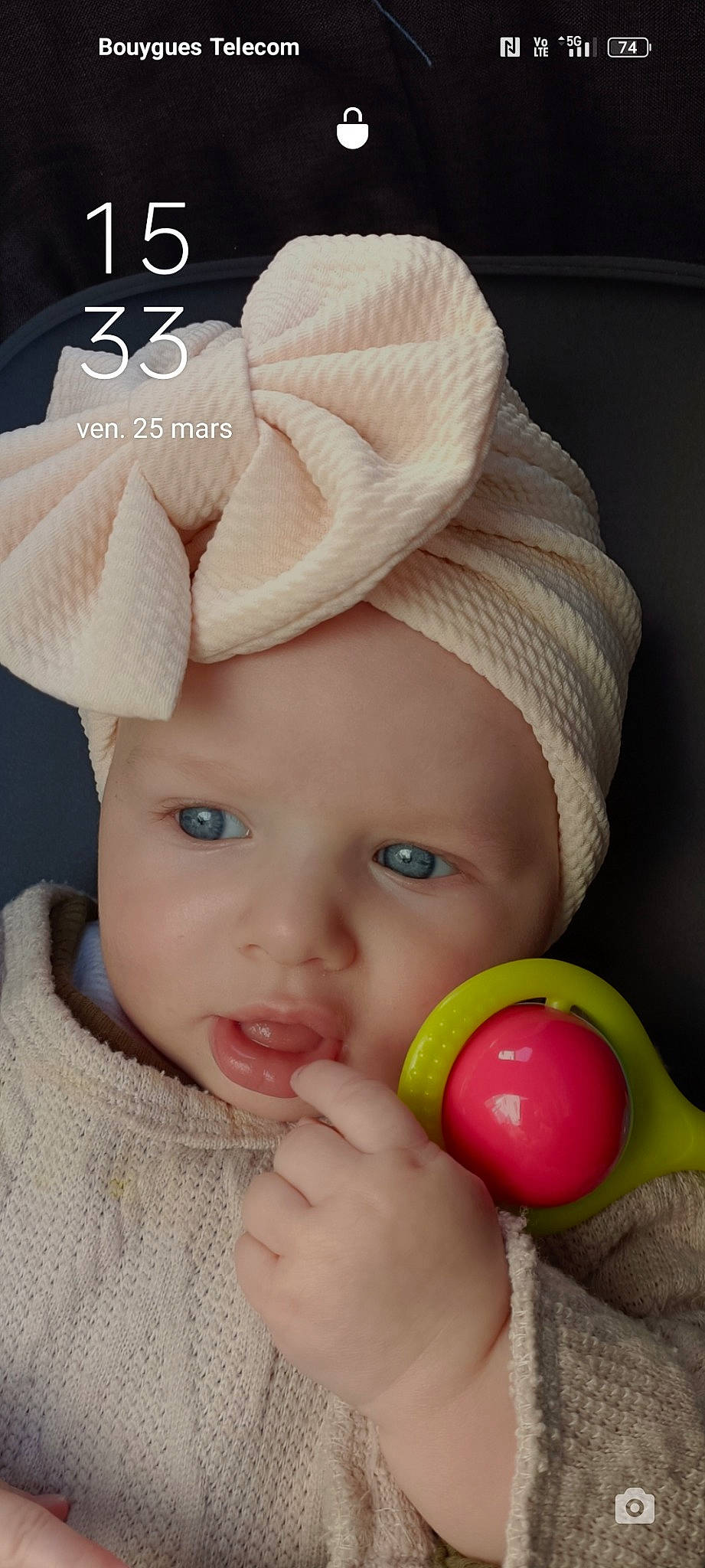 Joy participe au concours pour gagner de l'argent avec cette photo : baby, baby_toddler_clothing, cap, cheek, child, ear, eyelash, facial_expression, finger, gesture, hand, happy, headwear, iris, lip, nose, organ, person, pink, skin