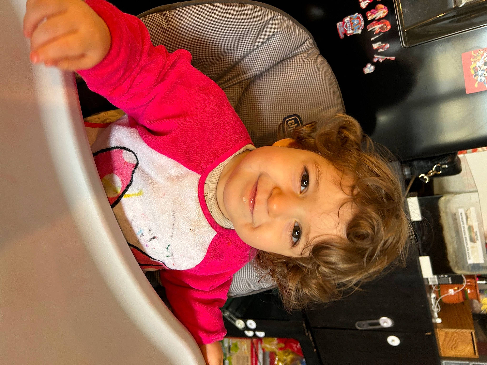 Inès participe au concours pour gagner de l'argent avec cette photo : cheek, child, eyelash, fun, happy, joy, person, room, smile, toddler