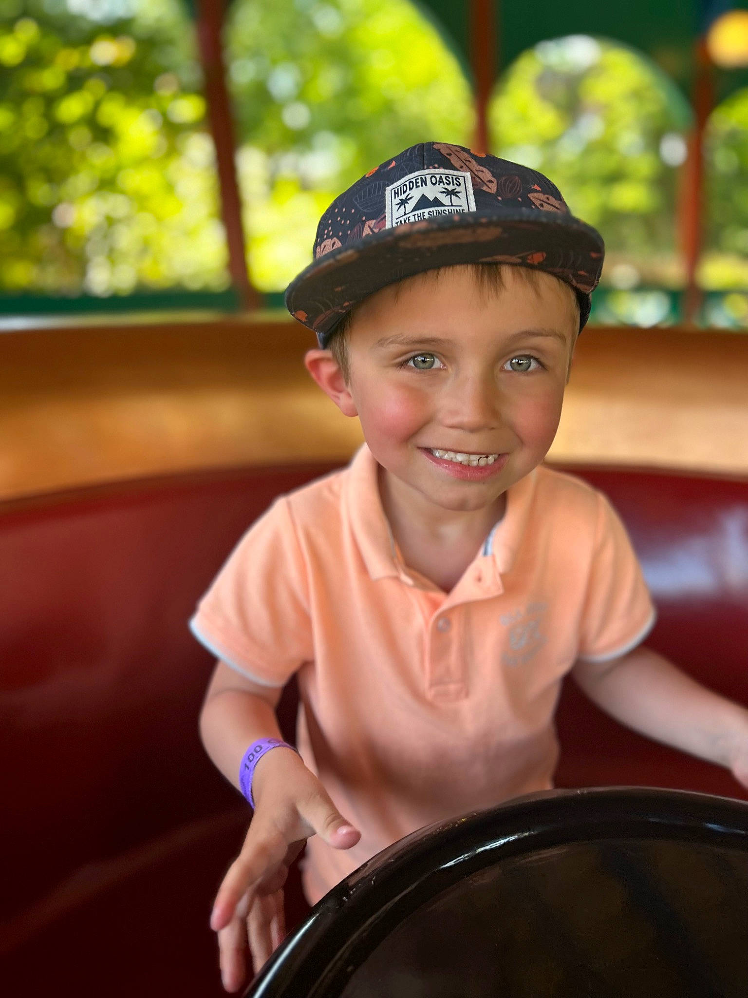 Gabin participe au concours pour gagner de l'argent avec cette photo : baseball_cap, cap, child, chin, drum, eye, fashion_accessory, flash_photography, fun, happy, hat, headwear, joy, leisure, membranophone, musical_instrument, person, recreation, sitting, smile