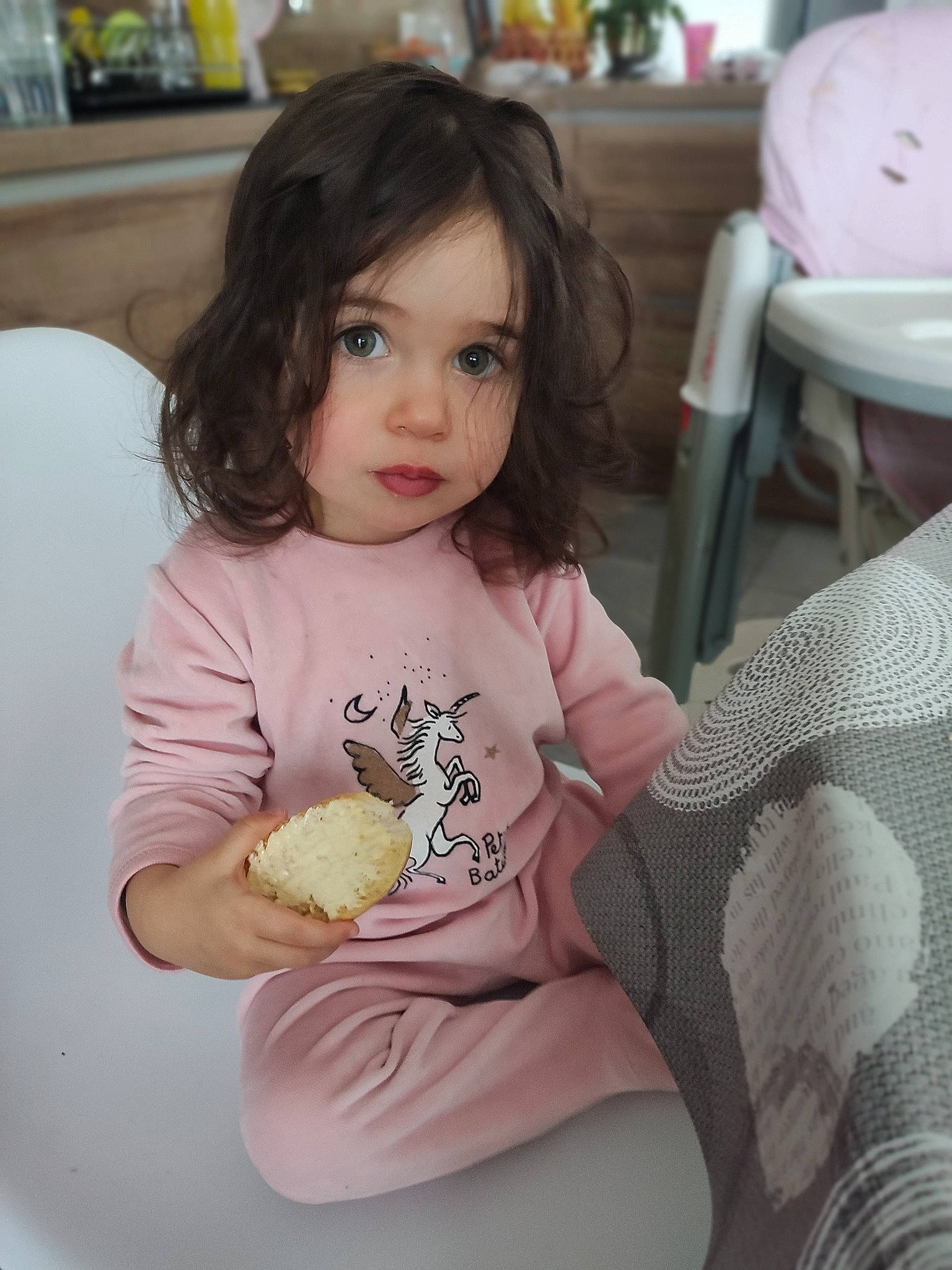 Hana a rejoint le concours — aidez-le/la à gagner de superbes lots ! cheek, chin, eye, face, facial_expression, hair, hairstyle, happy, head, human, joint, lip, mammal, mouth, neck, nose, person, product, shoulder, skin