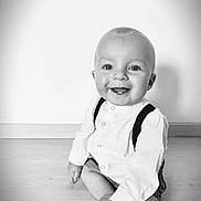 Léon a rejoint le concours — aidez-le/la à gagner de superbes lots ! accessories, baby, babylaughing, bodypart, clothing, face, finger, hand, happy, head, mouth, pants, person, photography, portrait, shirt, sitting, smile, suspenders, teeth