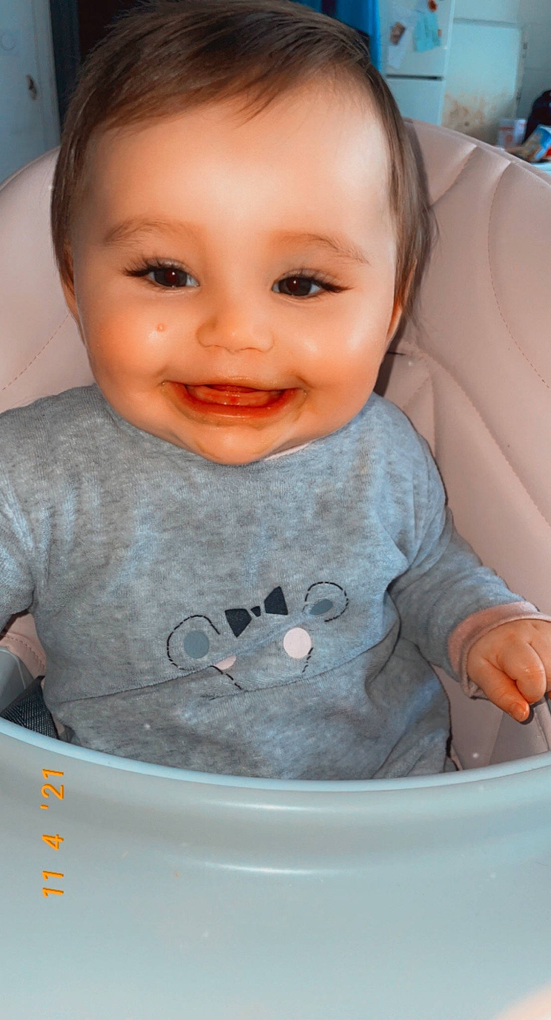 Nathea participe au concours pour gagner de l'argent avec cette photo : arm, baby_toddler_clothing, cheek, chin, eye, eyebrow, facial_expression, finger, hairstyle, happy, head, iris, joy, mouth, neck, nose, organ, person, product, skin