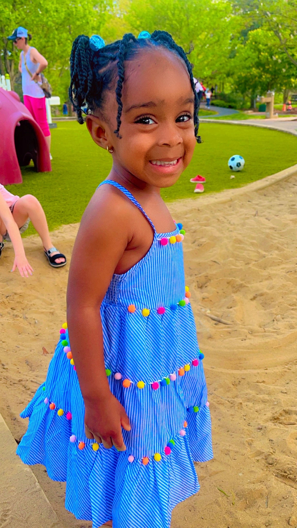 Chanel is registered to the contest to win money with this photo: baby_toddler_clothing, beauty, child, day_dress, electric_blue, facial_expression, fun, grass, green, happy, headwear, joy, leisure, pattern, people_in_nature, person, pink, public_space, shorts, smile