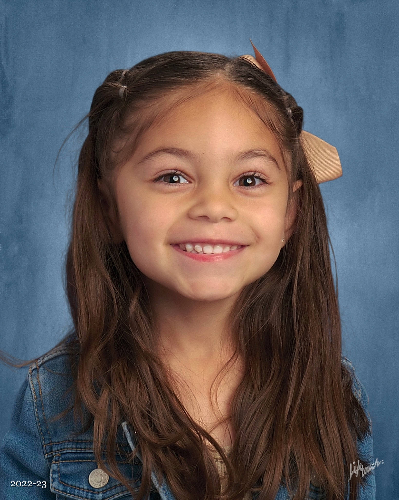 Annalea joined the competition — help win amazing prizes! beauty, black_hair, blond, cheek, chin, electric_blue, eye, eyebrow, eyelash, flash_photography, fun, happy, iris, jaw, joy, layered_hair, lip, long_hair, nose, person