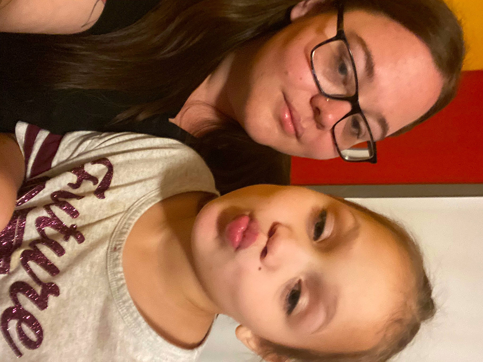 Alionna is registered to the contest to win money with this photo: cheek, chin, ear, eyebrow, eyelash, forehead, gesture, happy, iris, jaw, lip, mouth, neck, nose, organ, person, skin, smile, vision_care, white