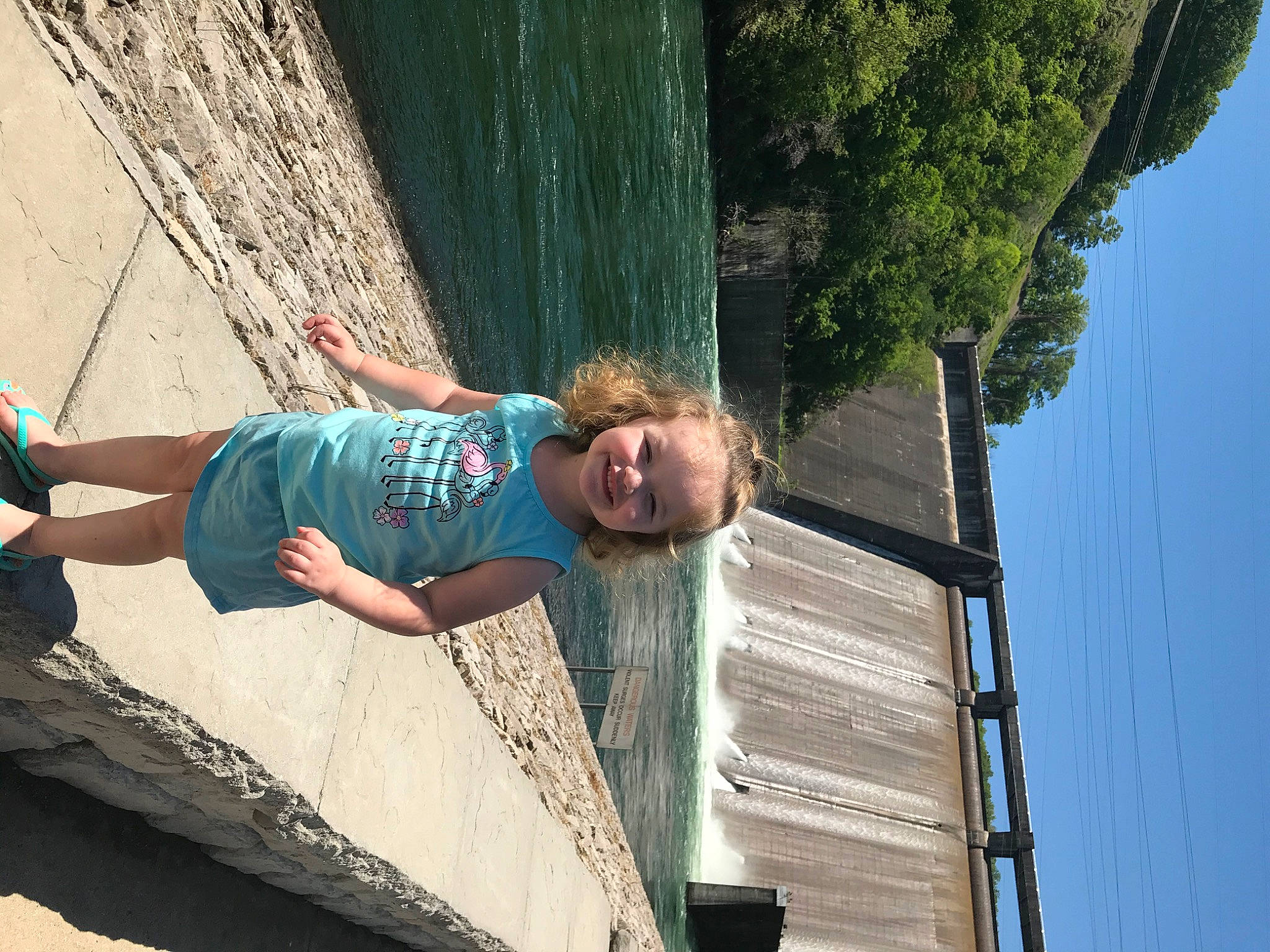 Annaleigh is registered to the contest to win money with this photo: fun, joy, leisure, person, tree, vacation