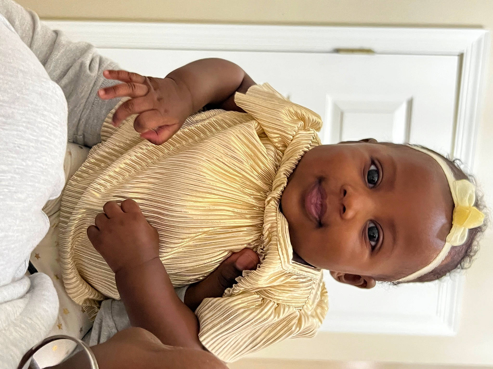 Marianna is registered to the contest to win money with this photo: abdomen, baby, baby_products, chest, child, comfort, couch, elbow, eyelash, happy, human_leg, joy, nose, person, room, sitting, toddler