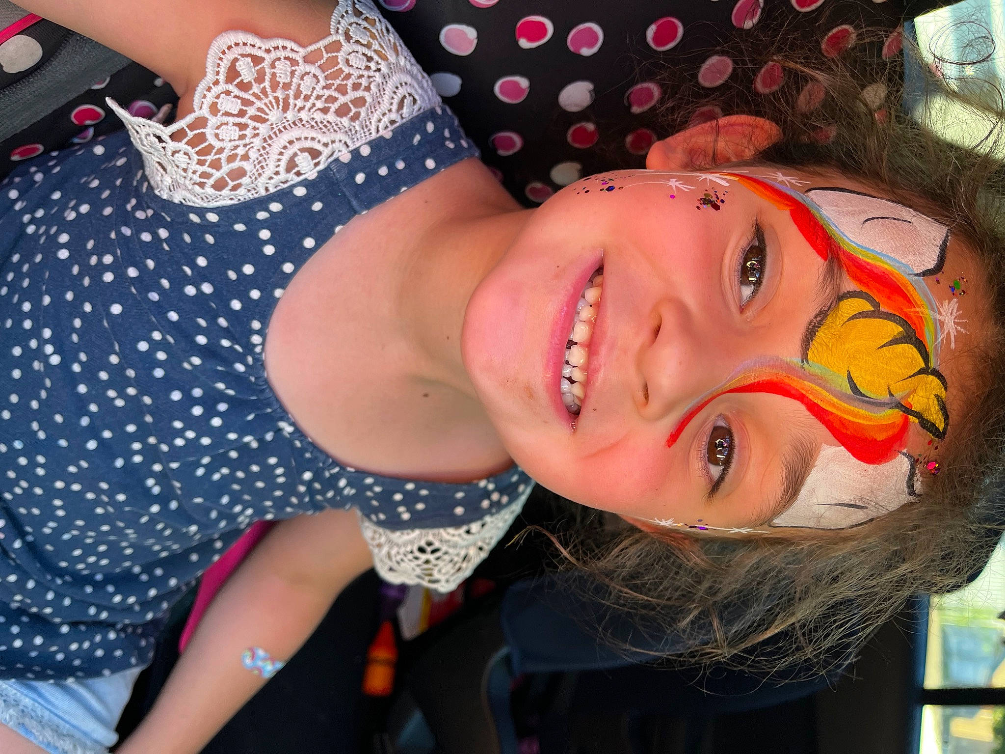 Alaydrea is registered to the contest to win money with this photo: chest, cool, eyelash, eyewear, fashion_accessory, fun, happy, hat, human_leg, jaw, joy, leisure, lip, mouth, nose, pattern, person, smile, t_shirt, thigh