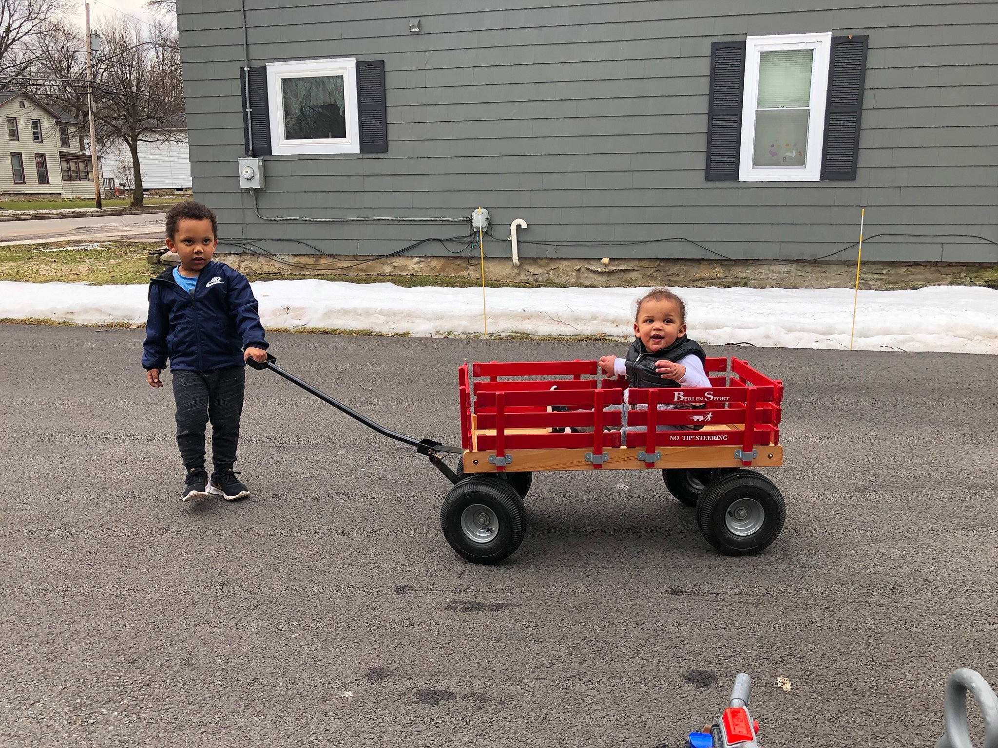 Amadou is registered to the contest to win money with this photo: car, mode_of_transport, person, vehicle, wagon, wheel