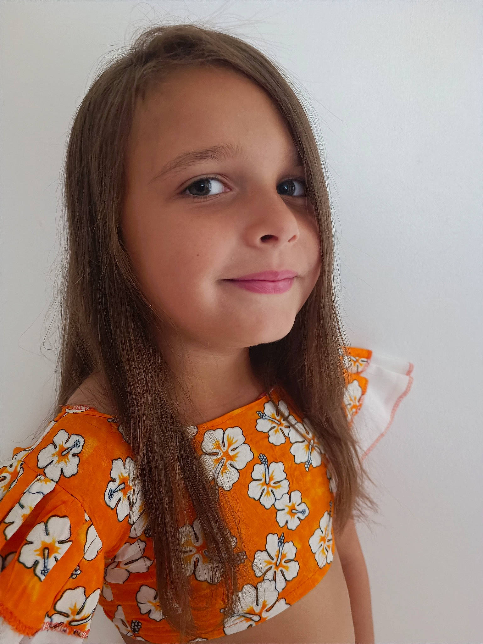 Layla participe au concours pour gagner de l'argent avec cette photo : cheek, child, chin, clothing, eye, eyebrow, eyelash, face, facial_expression, happy, iris, joy, lip, long_hair, neck, nose, person, skin, sleeve, smile