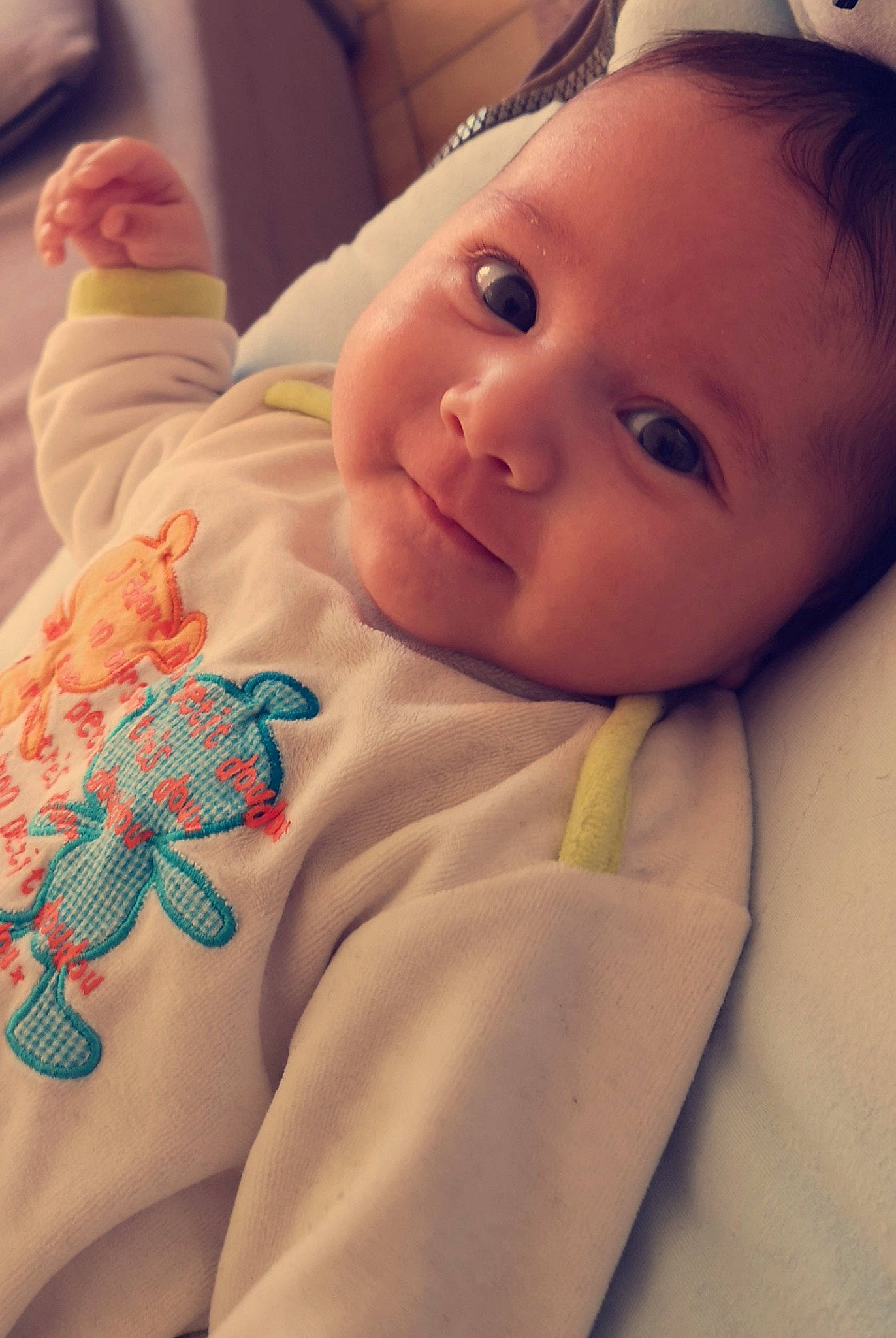 Lony participe au concours pour gagner de l'argent avec cette photo : baby, beauty, birth, cheek, child, chin, ear, eye, eyebrow, face, forehead, head, iris, lip, mouth, nose, person, pink, skin, smile