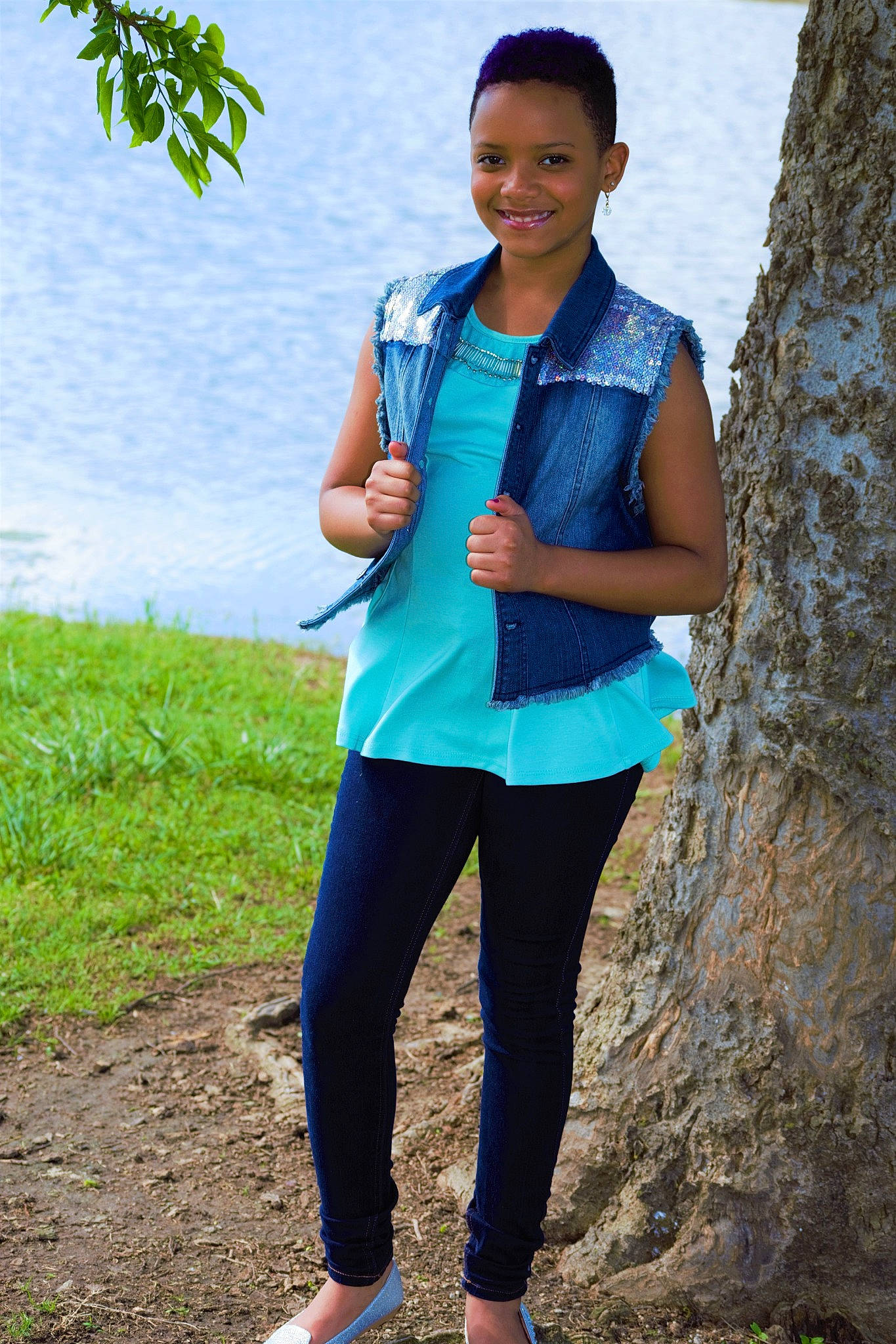 Dayann joined the competition — help win amazing prizes! azure, black_hair, denim, electric_blue, formal_wear, hairstyle, happy, jewellery, joy, knee, people_in_nature, person, plant, shoulder, sleeve, smile, sportswear, street_fashion, t_shirt, thigh