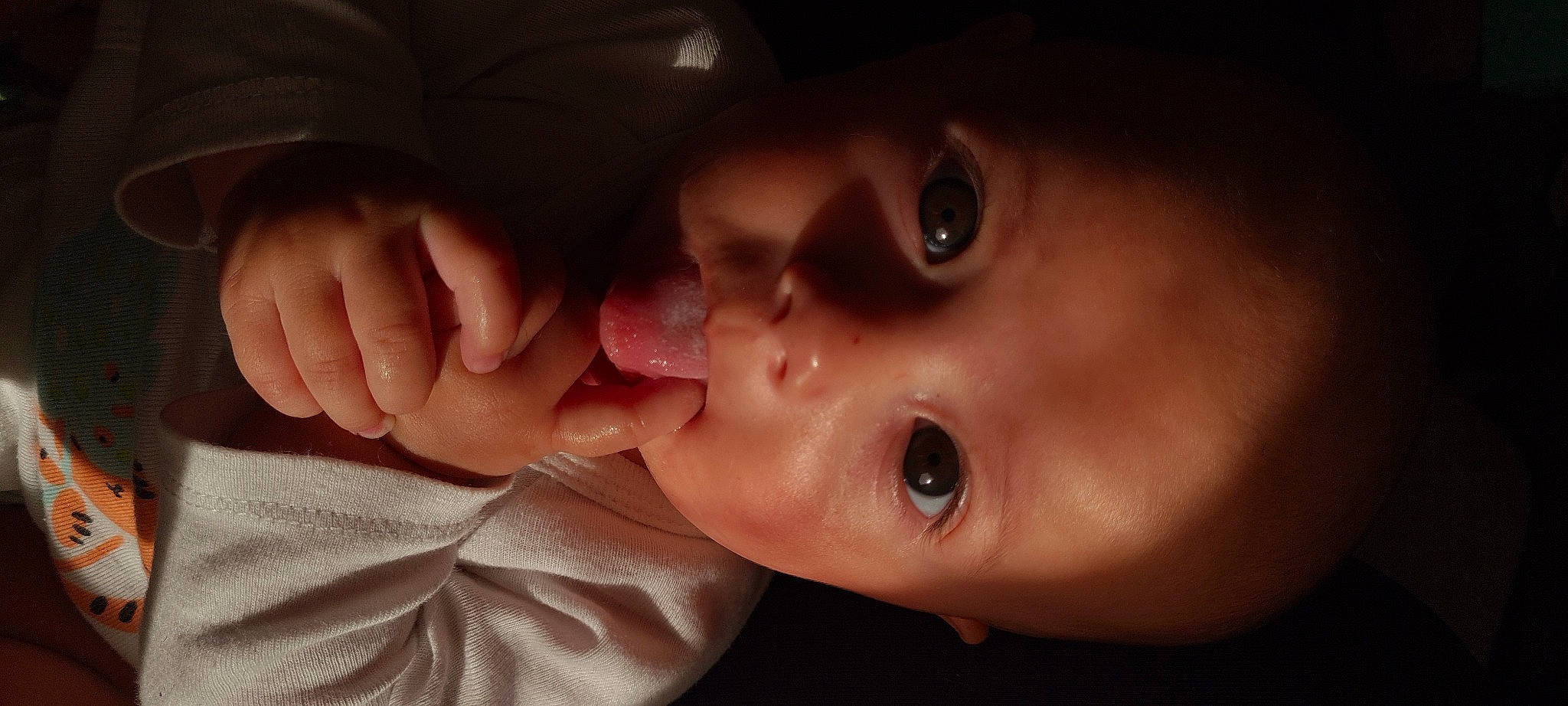 Liana a rejoint le concours — aidez-le/la à gagner de superbes lots ! baby, cheek, ear, eyelash, finger, flash_photography, forehead, gesture, happy, human_body, iris, jaw, lip, mouth, neck, nose, person, skin, sleeve, smile