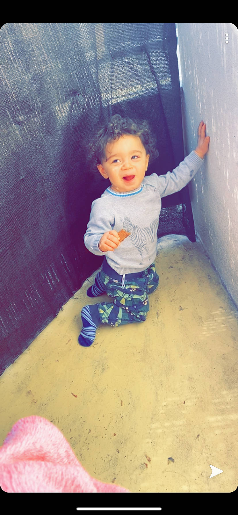 Kamil a rejoint le concours — aidez-le/la à gagner de superbes lots ! baby, cheek, child, fun, person, play, sitting, skin, smile, snapshot, standing, toddler