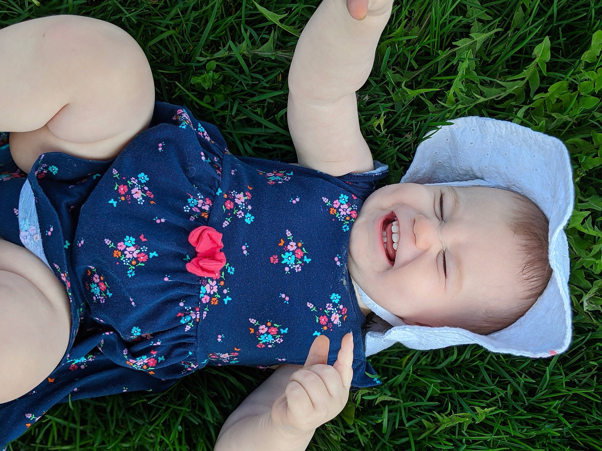 Ellen joined the competition — help win amazing prizes! baby, baby_products, baby_toddler_clothing, cheek, child, ear, grass, grass_family, hand, lawn, leaf, leg, person, plant, play, product, skin, sleep, summer, toddler