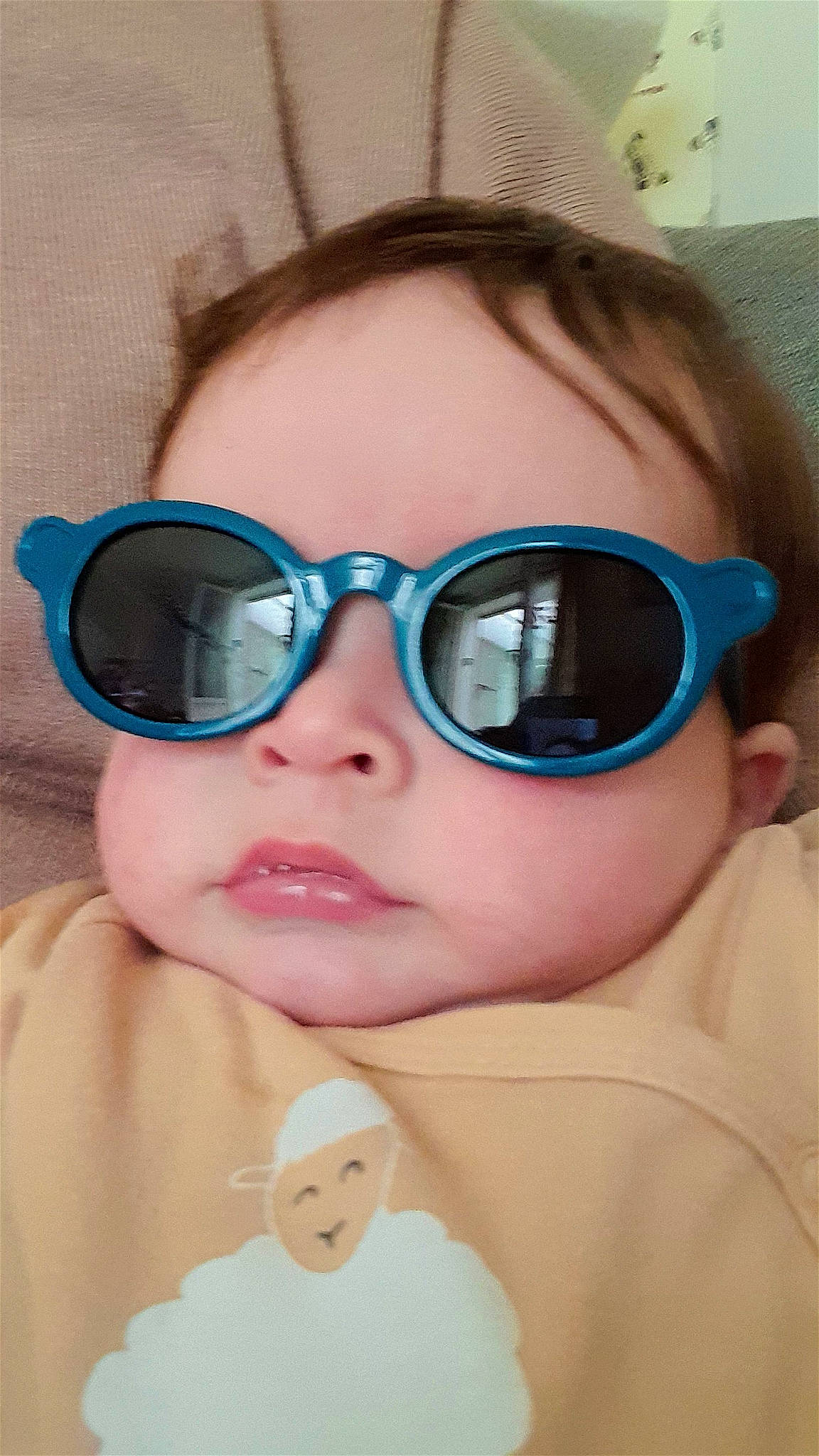 Dorian participe au concours pour gagner de l'argent avec cette photo : azure, cheek, chin, eye_glass_accessory, eyebrow, eyelash, eyewear, forehead, glasses, goggles, hair, hairstyle, lip, mouth, nose, organ, person, product, skin, vision_care