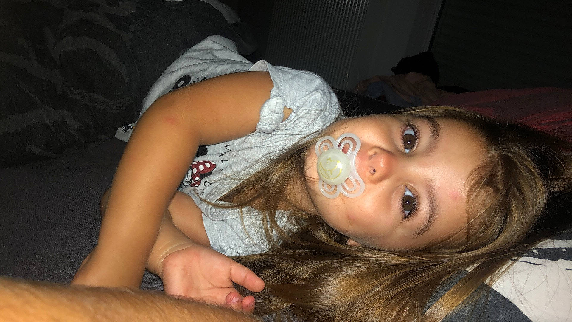 Lylah participe au concours pour gagner de l'argent avec cette photo : black_hair, chest, comfort, elbow, eye, eyelash, finger, flash_photography, happy, iris, joint, lip, mouth, muscle, nose, organ, person, skin, smile, thigh