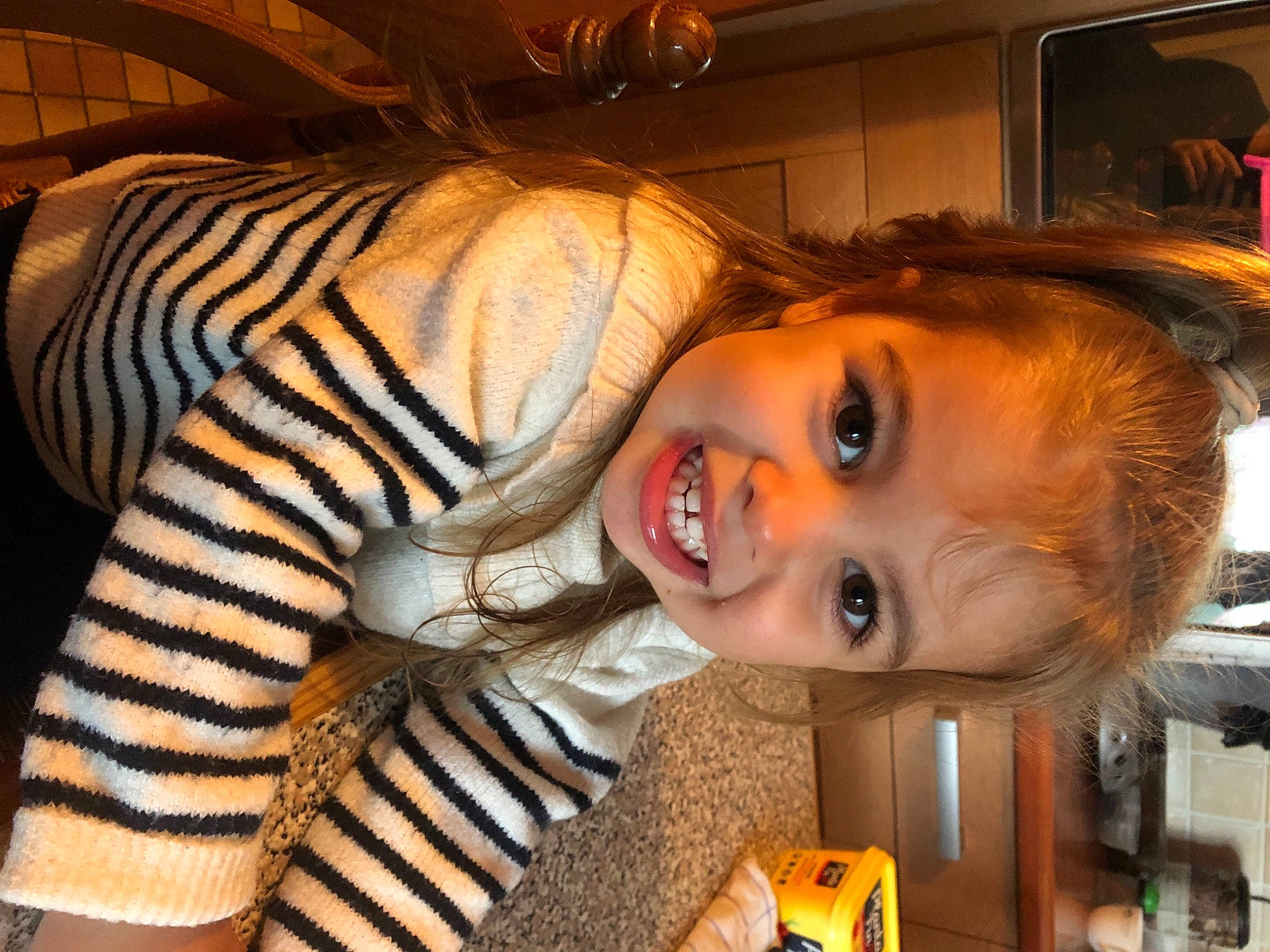 Lylah a rejoint le concours — aidez-le/la à gagner de superbes lots ! cheek, child, eye, eyebrow, eyelash, fun, happy, iris, joy, lighting, mammal, mouth, nose, organ, people, person, room, skin, smile, terrestrial_animal