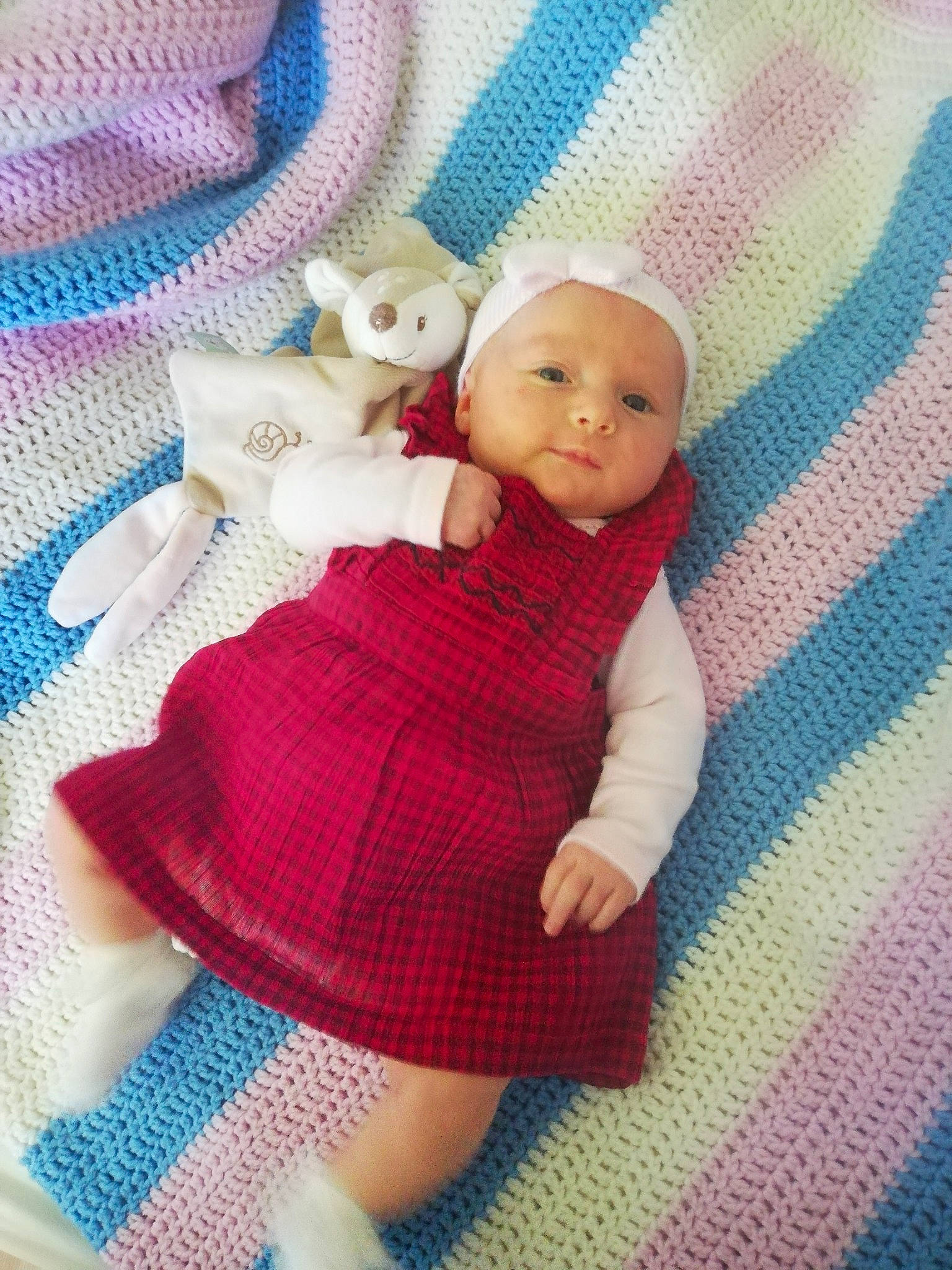 Keyline participe au concours pour gagner de l'argent avec cette photo : art, baby_toddler_clothing, child, craft, creative_arts, doll, eye, fawn, linens, magenta, pattern, person, pink, purple, room, sock, stuffed_toy, textile, toy, wool