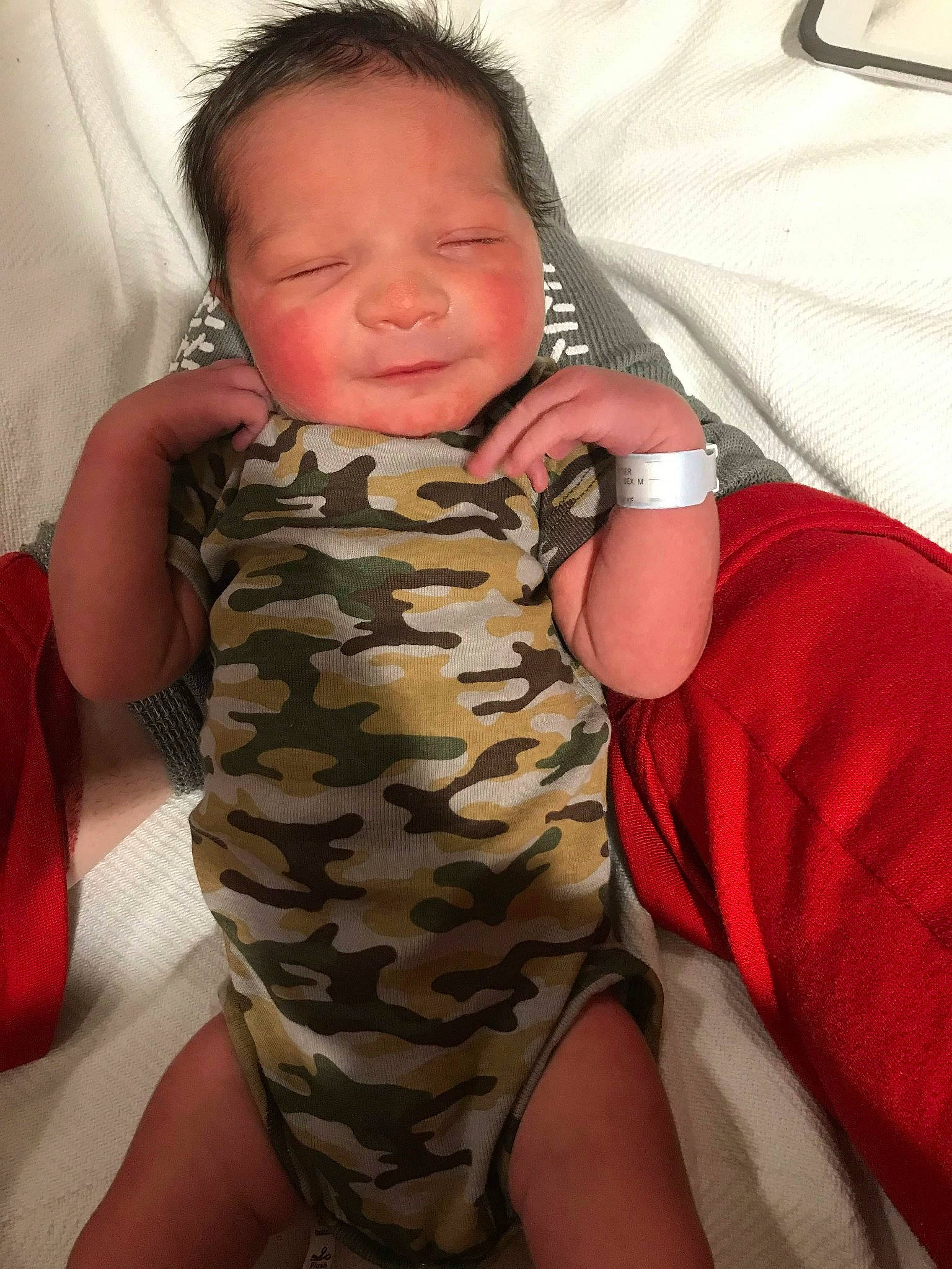 Kalvin is registered to the contest to win money with this photo: arm, baby, child, finger, leg, person, skin, thigh, toddler