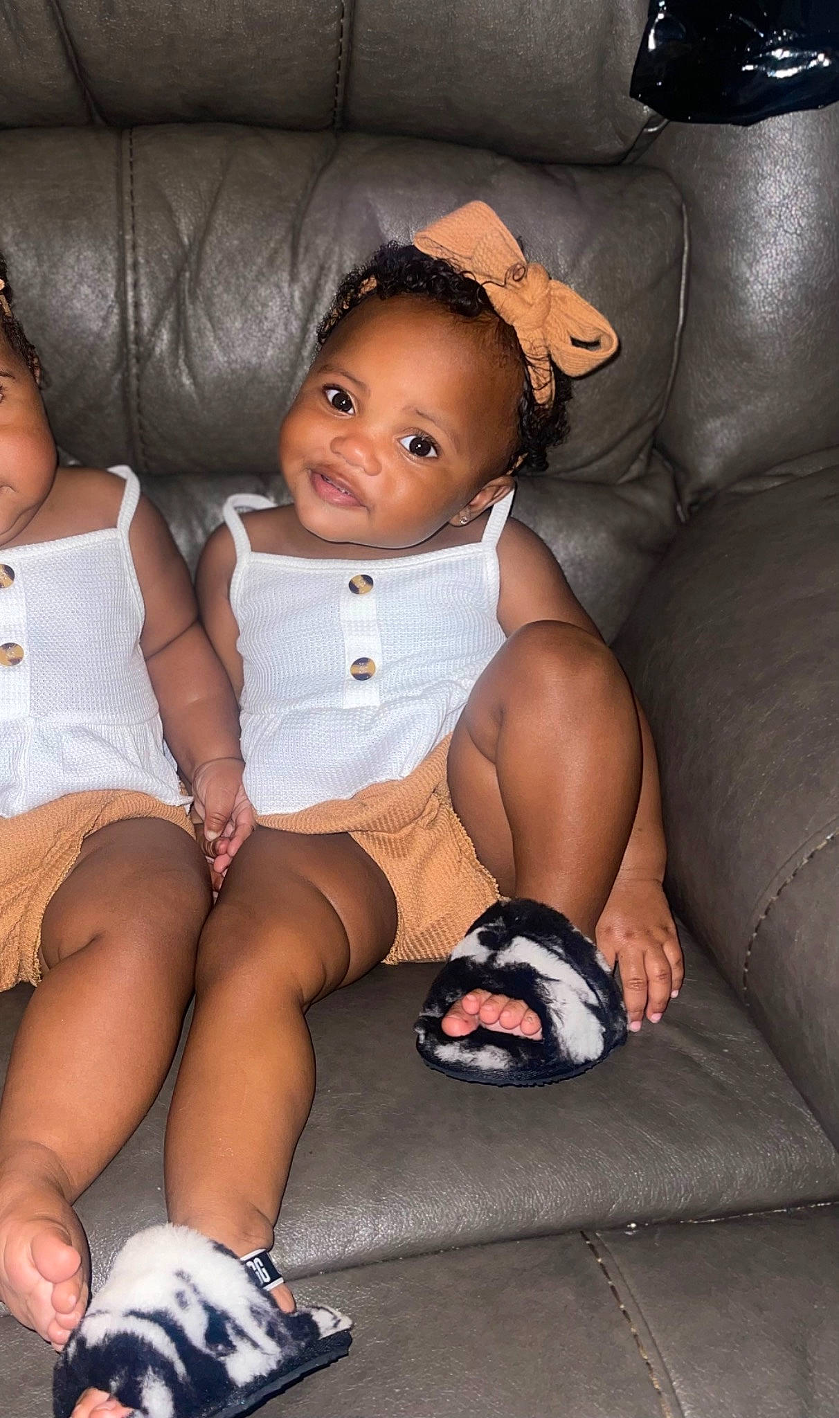 Raynyah is registered to the contest to win money with this photo: arm, comfort, eye, finger, hairstyle, happy, human_body, joint, knee, lap, leg, mouth, muscle, person, shorts, shoulder, skin, smile, textile, thigh