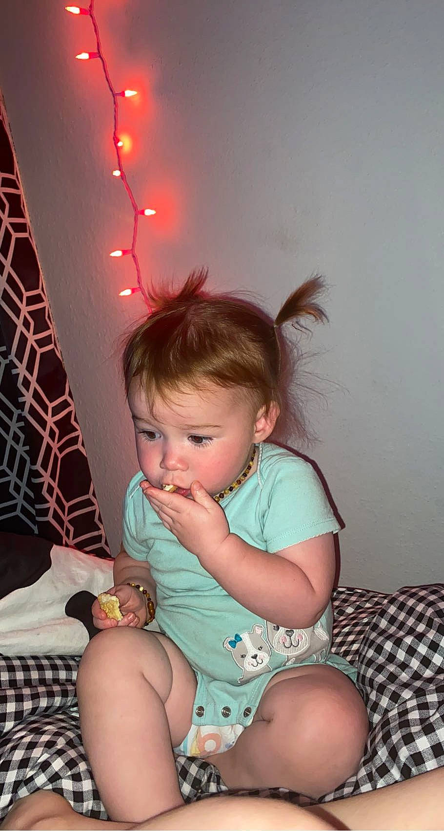 Paislee is registered to the contest to win money with this photo: arm, baby_toddler_clothing, cheek, chin, comfort, eye, face, finger, hair, hairstyle, head, human_body, iris, joint, leg, person, pink, shoulder, skin, stomach