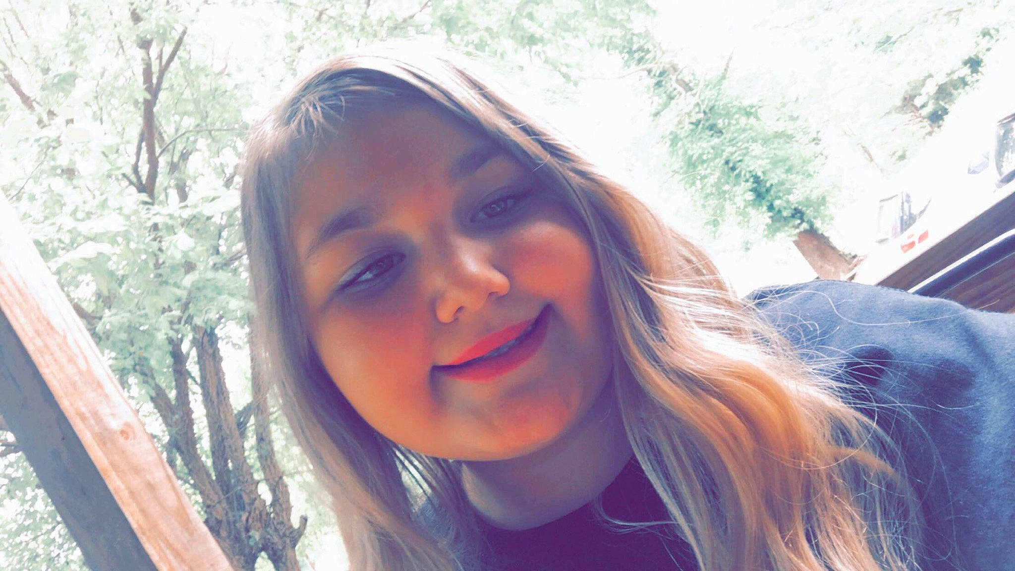 Haylee is registered to the contest to win money with this photo: beauty, black_hair, blond, brown_hair, chin, eye, eyebrow, face, facial_expression, forehead, fun, hair, hairstyle, head, joy, lip, long_hair, nose, person, selfie