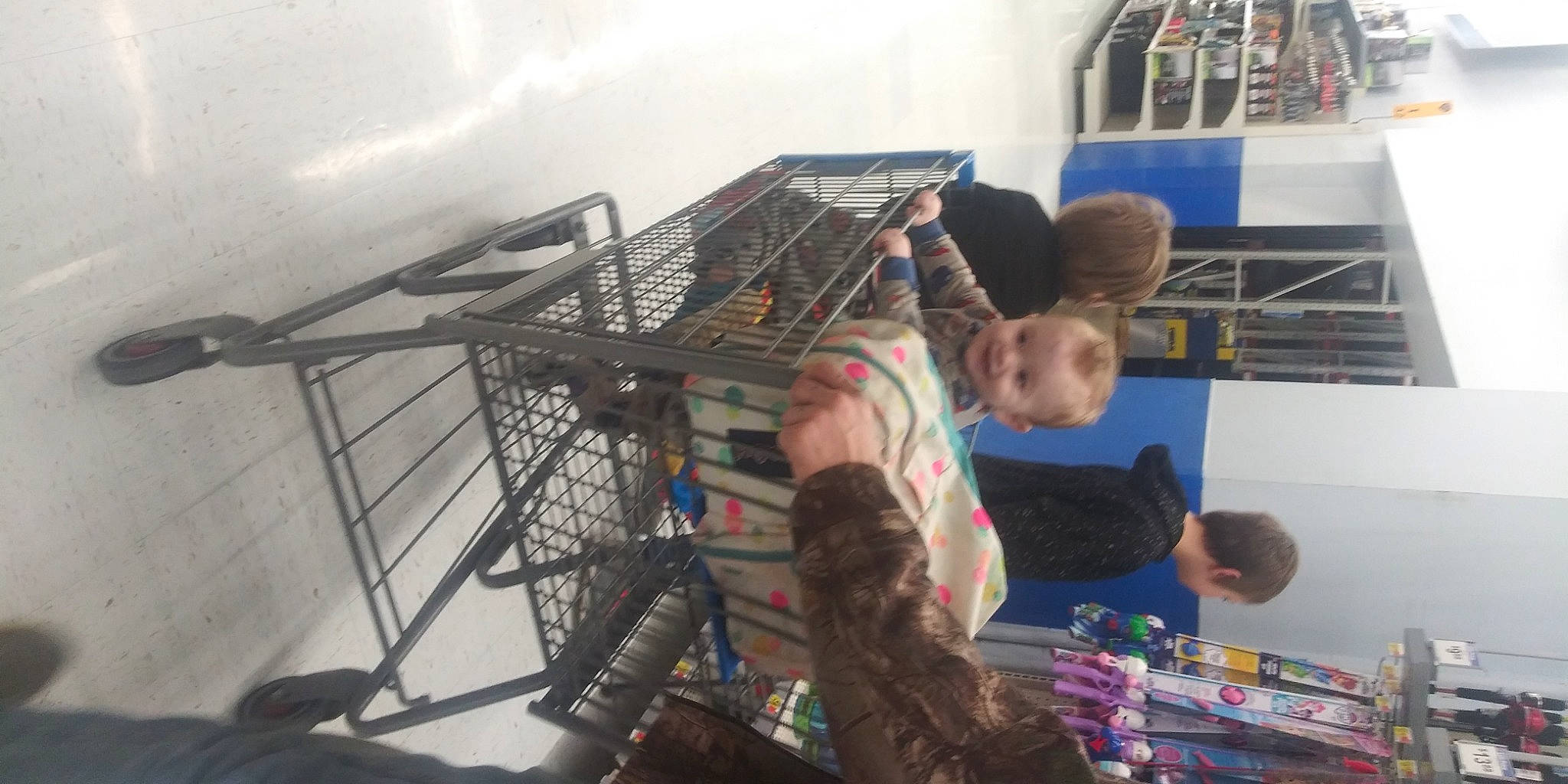 Memphis is registered to the contest to win money with this photo: art, artist, audio_equipment, desk, electronic_instrument, electronic_keyboard, engineering, event, fun, joy, keyboard, keyboard_player, leisure, machine, music, musician, person, pianist, recreation, room