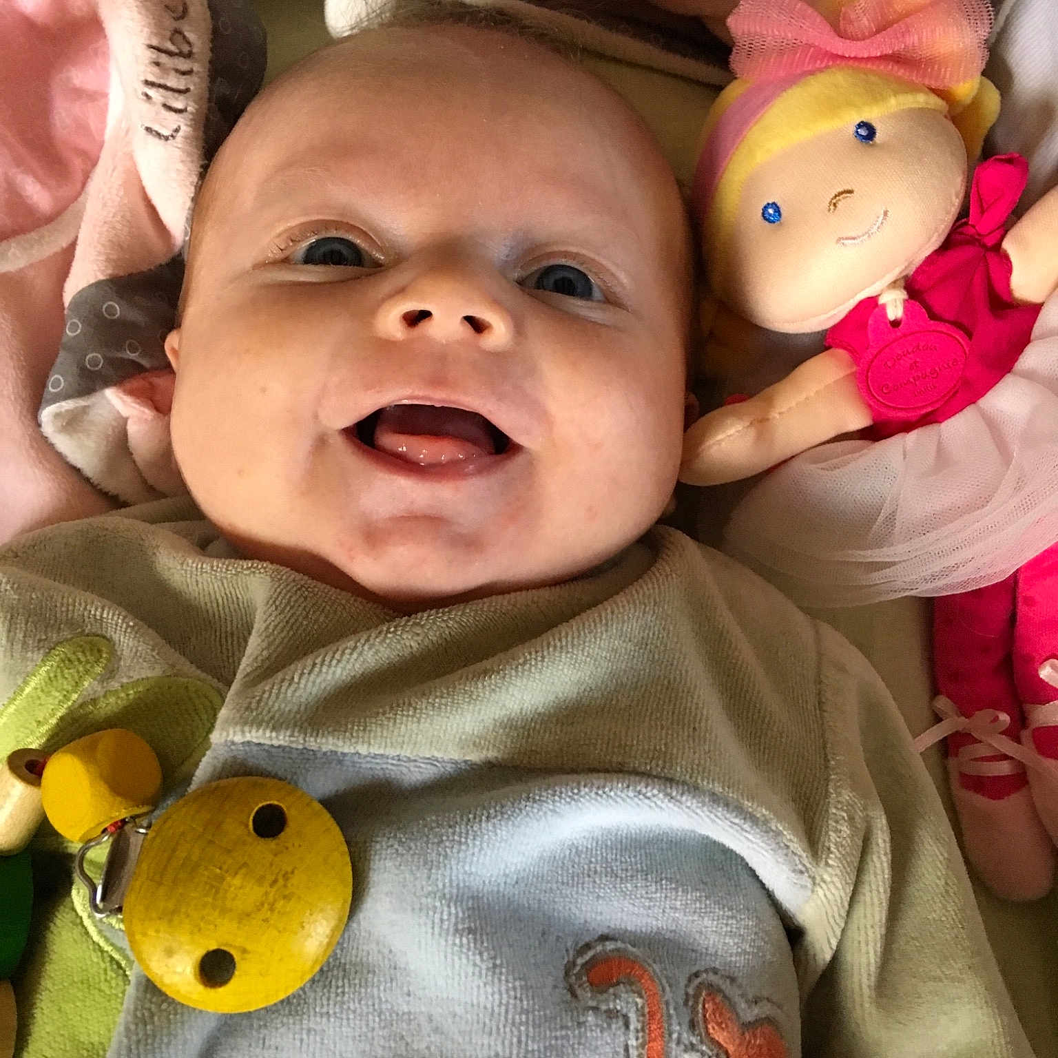 Kaly participe au concours pour gagner de l'argent avec cette photo : boy, cheek, child, eye, face, finger, fun, happiness, head, infant, mouth, nose, person, product, skin, smile, toddler, toy