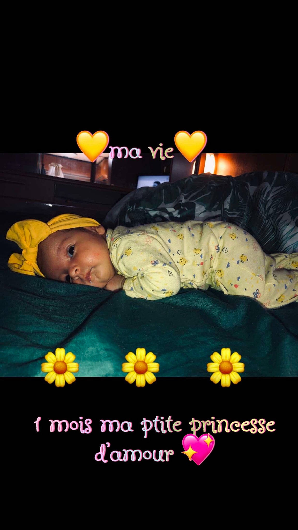 Kelsy participe au concours pour gagner de l'argent avec cette photo : bedtime, child, font, happy, headwear, love, night, person, photo_caption, photography, plant, sky, text, yellow