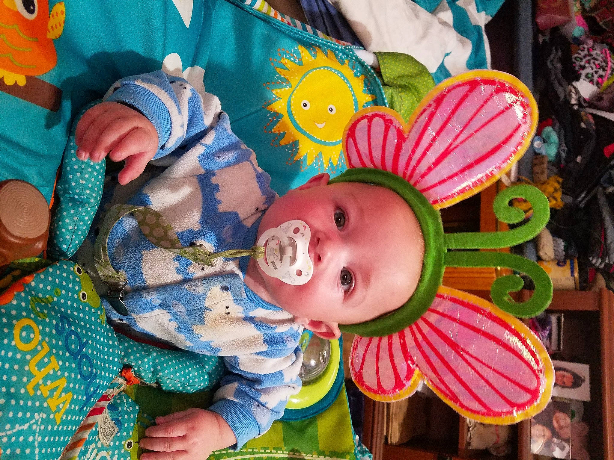 Edgar is registered to the contest to win money with this photo: child, person, toddler, toy