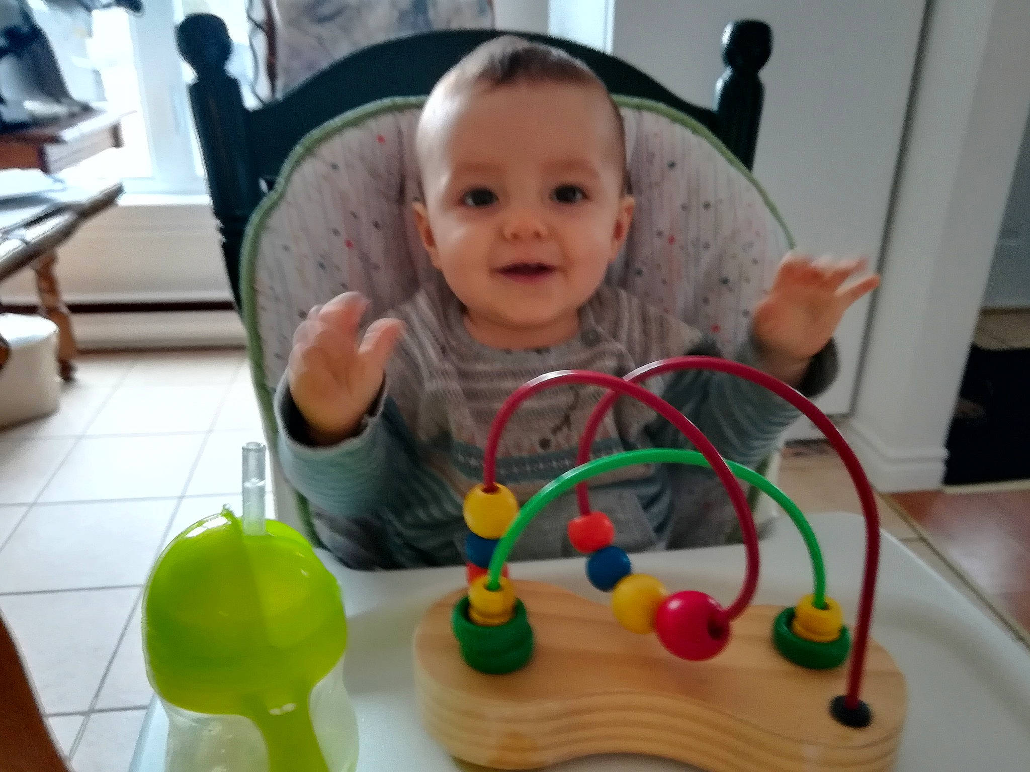 Jake a rejoint le concours — aidez-le/la à gagner de superbes lots ! baby, baby_products, baby_toys, child, person, play, product, toddler, toy