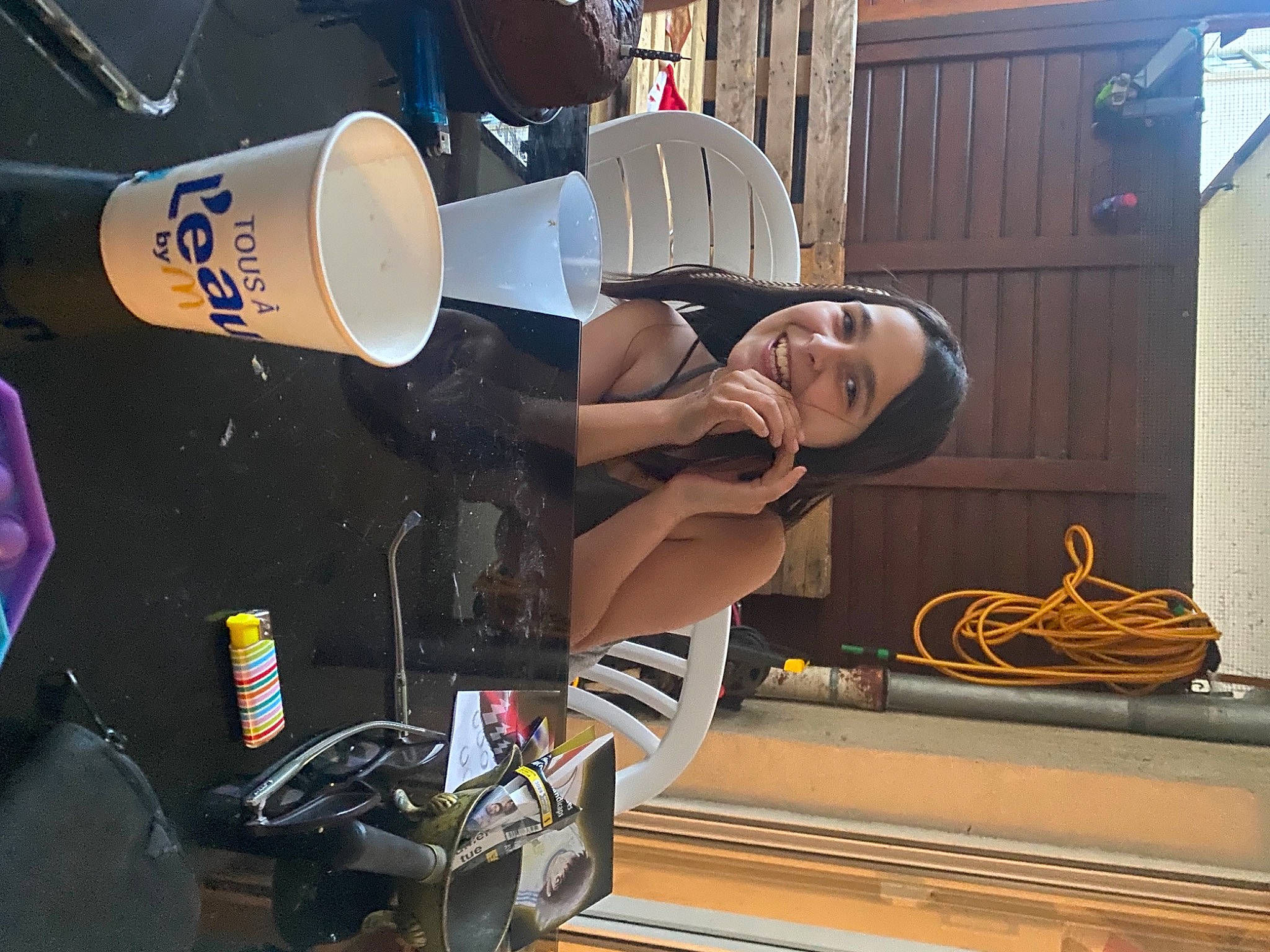 Illiana a rejoint le concours — aidez-le/la à gagner de superbes lots ! audio_equipment, auto_part, automotive_design, cable, elbow, electrical_supply, electrical_wiring, engineering, eyewear, fun, gas, hand, hat, job, joy, machine, person, personal_protective_equipment, t_shirt, wire