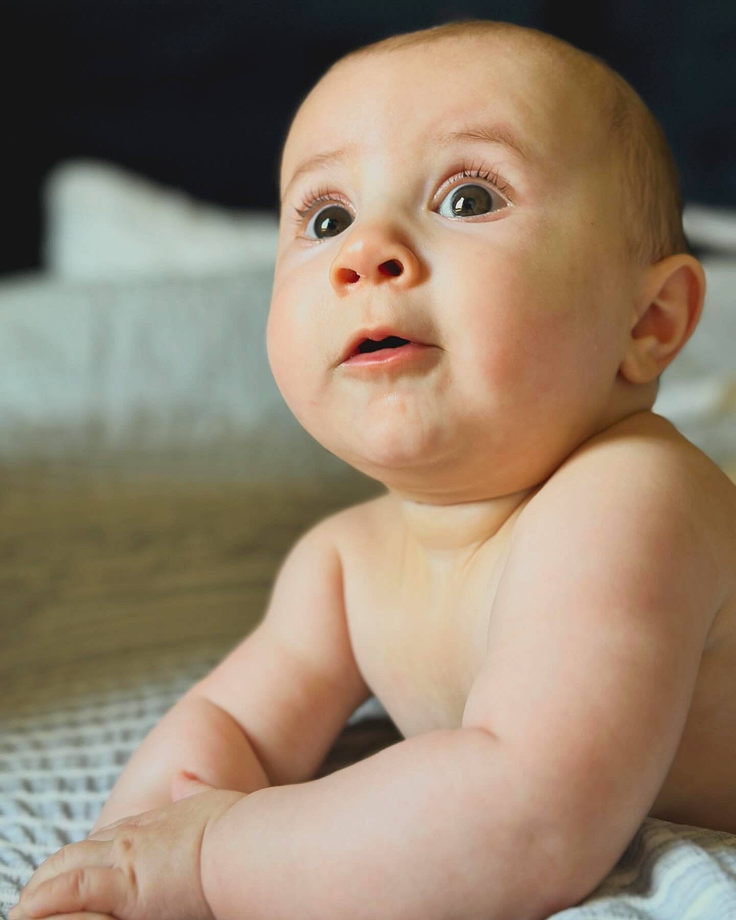 Anaya a rejoint le concours — aidez-le/la à gagner de superbes lots ! baby, baby_toddler_clothing, cheek, chin, comfort, ear, eye, eyebrow, finger, flash_photography, fun, happy, head, iris, lip, mouth, nose, person, skin, smile