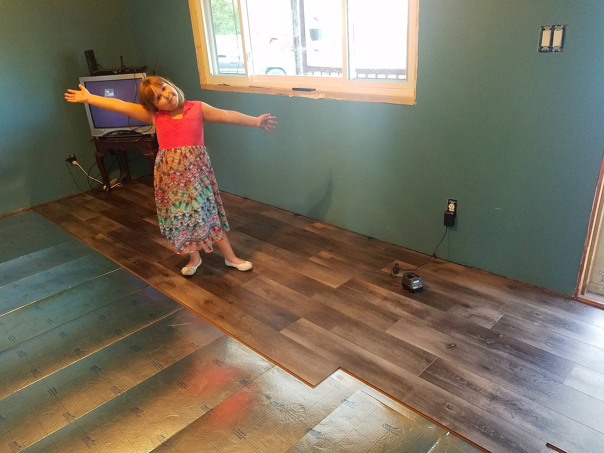 Evalyn is registered to the contest to win money with this photo: design, floor, flooring, hardwood, laminate_flooring, pattern, person, plank, plywood, room, varnish, wood, wood_flooring, wood_stain