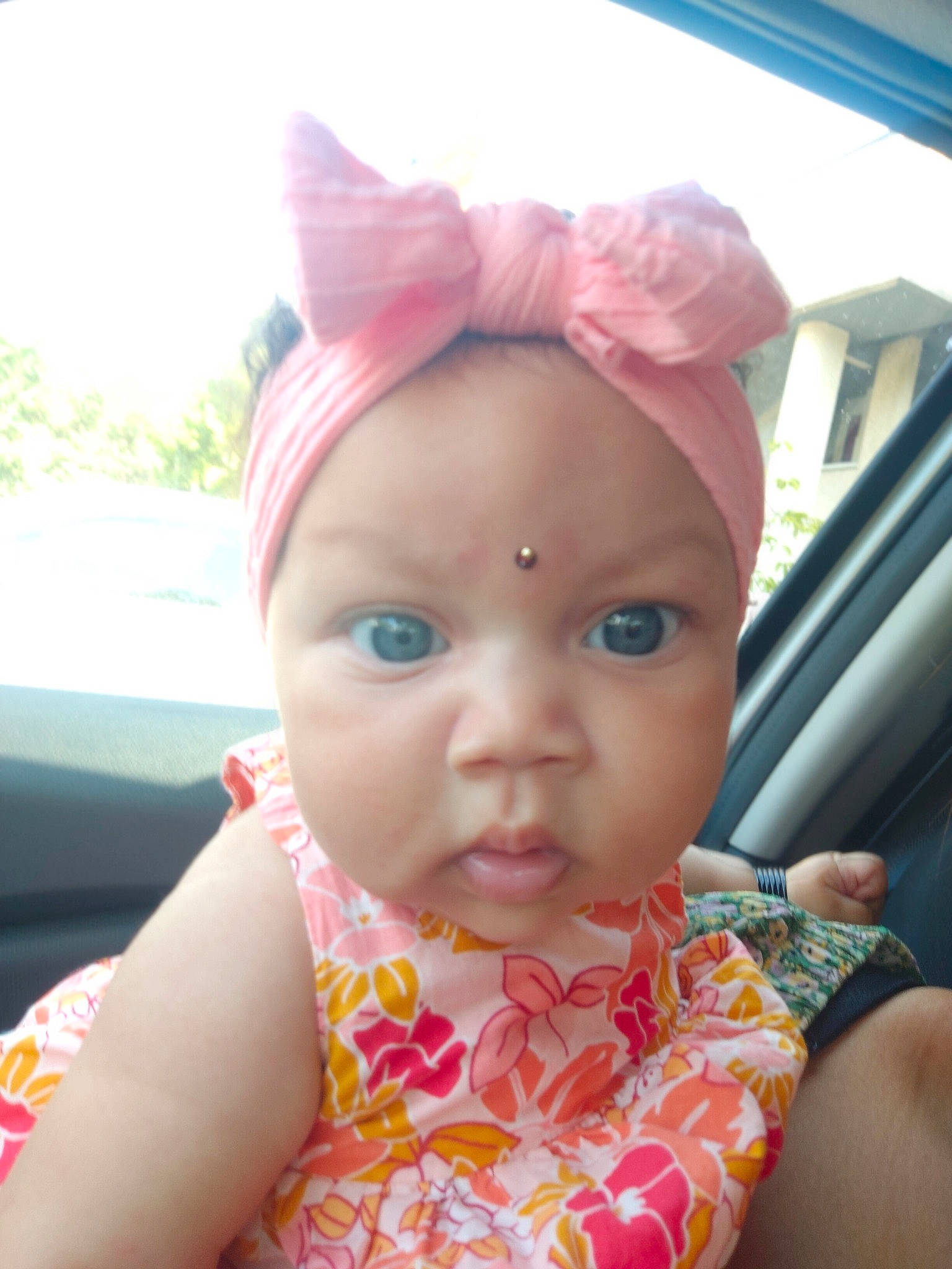 Swaëlya participe au concours pour gagner de l'argent avec cette photo : baby, baby_toddler_clothing, cap, cheek, child, dress, eyebrow, eyelash, eyewear, fun, happy, headband, headwear, iris, lip, mouth, neck, nose, person, pink