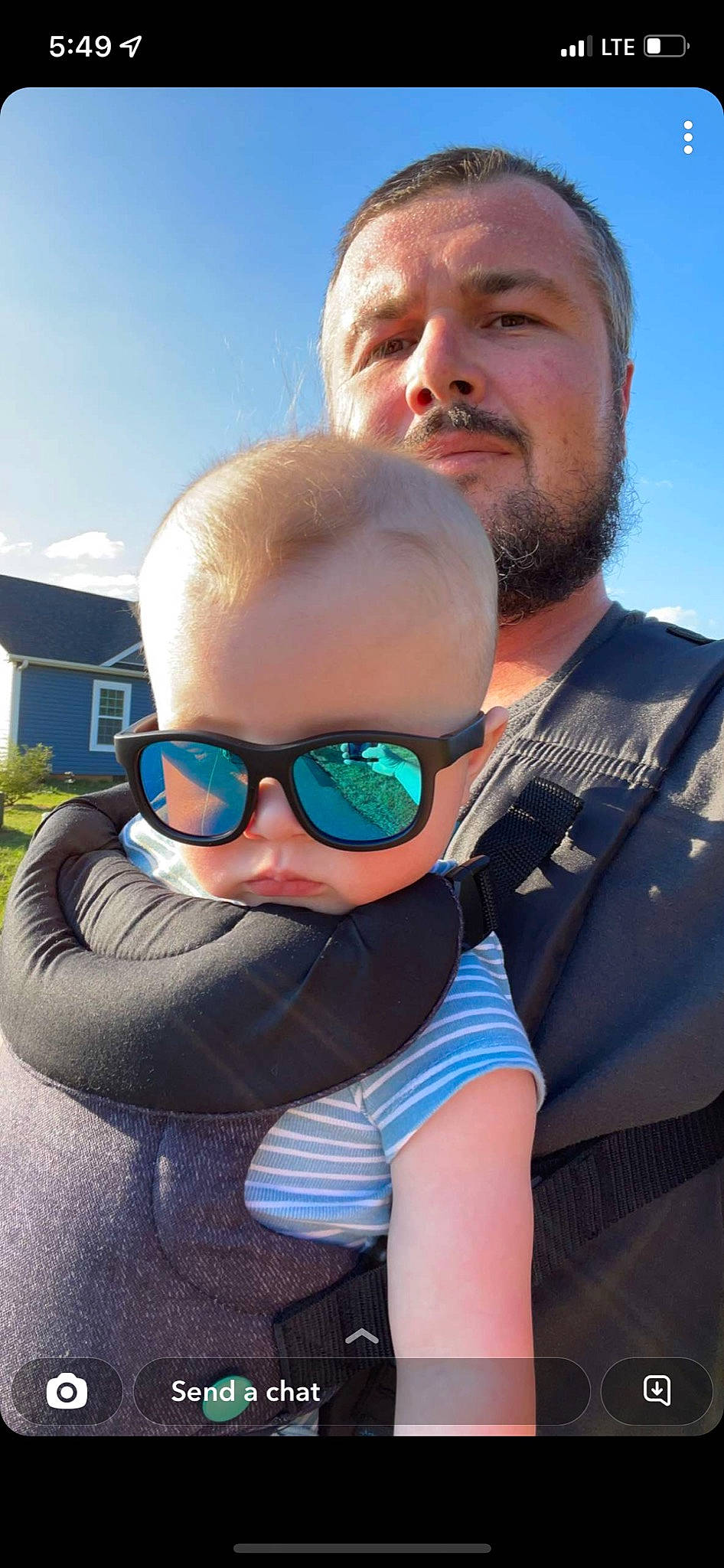 Gauge is registered to the contest to win money with this photo: azure, beard, chin, eyewear, gesture, glasses, goggles, hair, hairstyle, hand, happy, head, lip, mouth, nose, person, plant, skin, sky, sunglasses