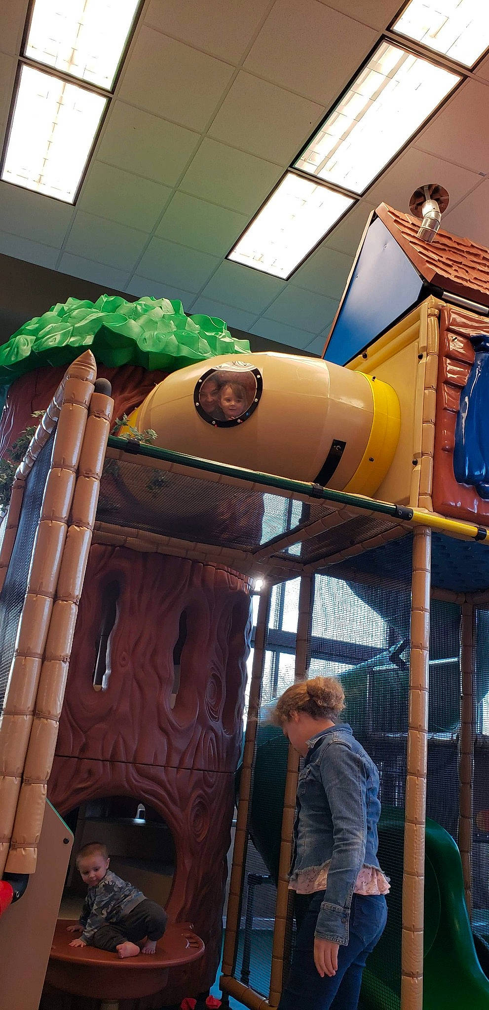 Jene'E joined the competition — help win amazing prizes! ceiling, person