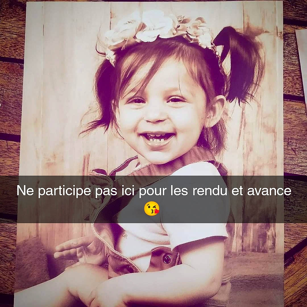 Nayla a rejoint le concours — aidez-le/la à gagner de superbes lots ! black_hair, cheek, cool, dress, ear, eyebrow, eyelash, face, finger, flash_photography, gesture, happy, iris, joy, magenta, neck, person, pink, purple, skin