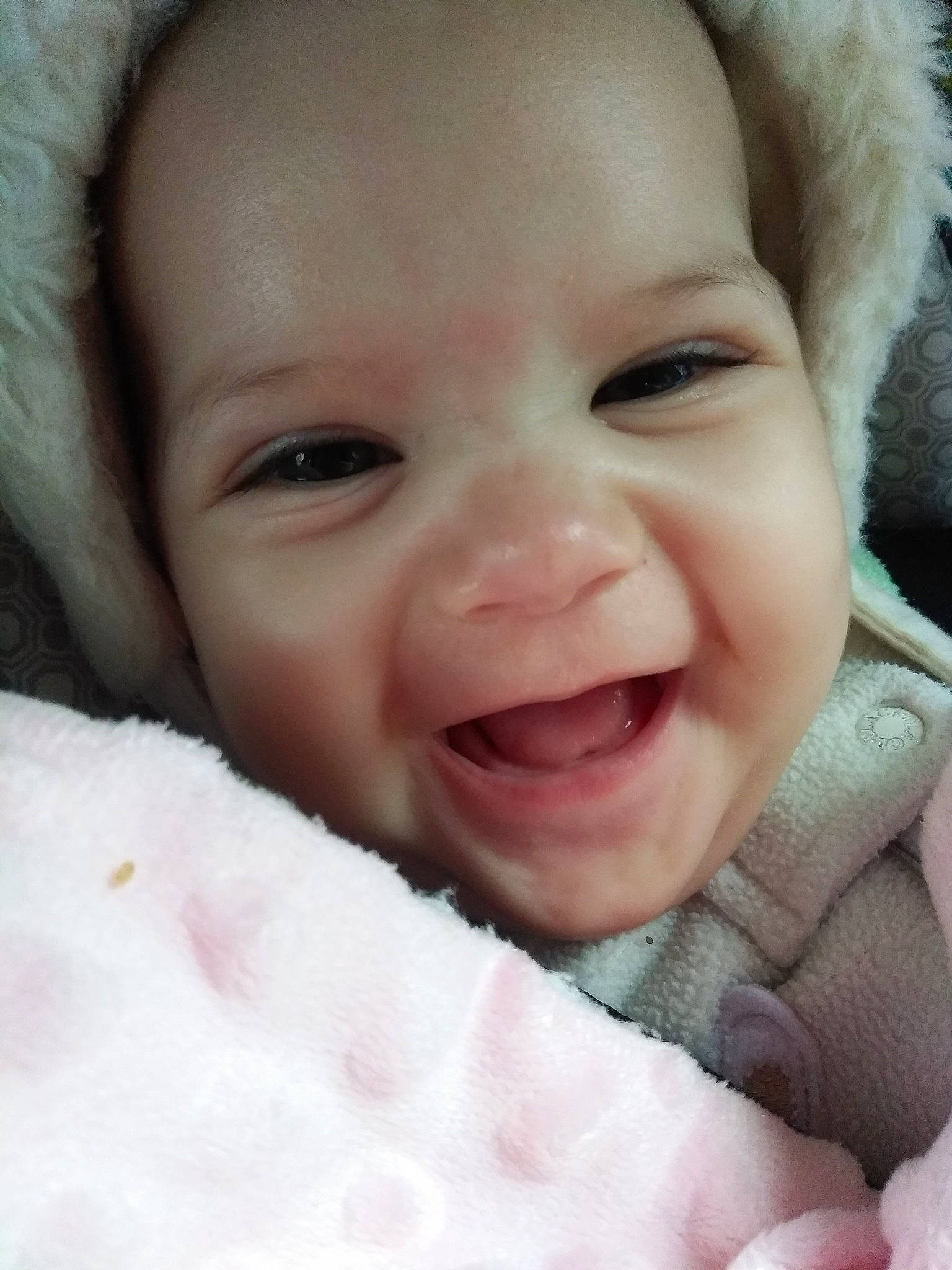 Jayda is registered to the contest to win money with this photo: baby, baby_toddler_clothing, beauty, cheek, comfort, ear, eye, eyebrow, eyelash, facial_expression, gesture, happy, iris, lip, mouth, nose, person, photograph, skin, smile