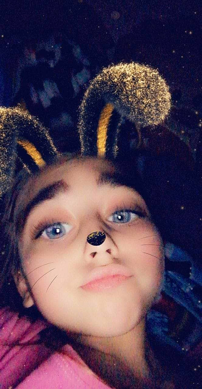 Amalia a rejoint le concours — aidez-le/la à gagner de superbes lots ! afro, black_hair, cheek, child_model, close_up, cool, costume_accessory, eyebrow, eyelash, forehead, fur, hair_accessory, hairstyle, headgear, iris, lip, organ, person, photography, portrait