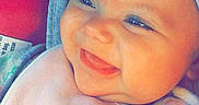 Liliana is registered to the contest to win money with this photo: