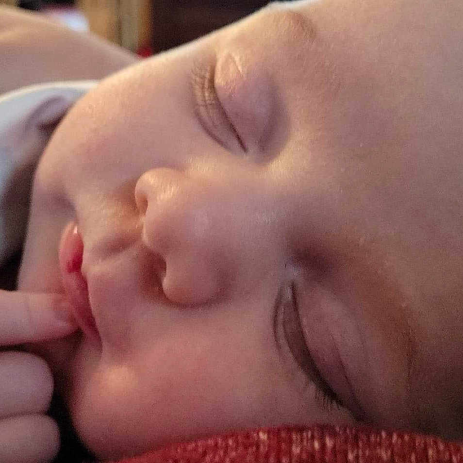 Lilianna is registered to the contest to win money with this photo: baby, cheek, chin, comfort, ear, eye, eyebrow, eyelash, facial_expression, finger, forehead, gesture, hand, iris, lip, mouth, muscle, neck, nose, skin