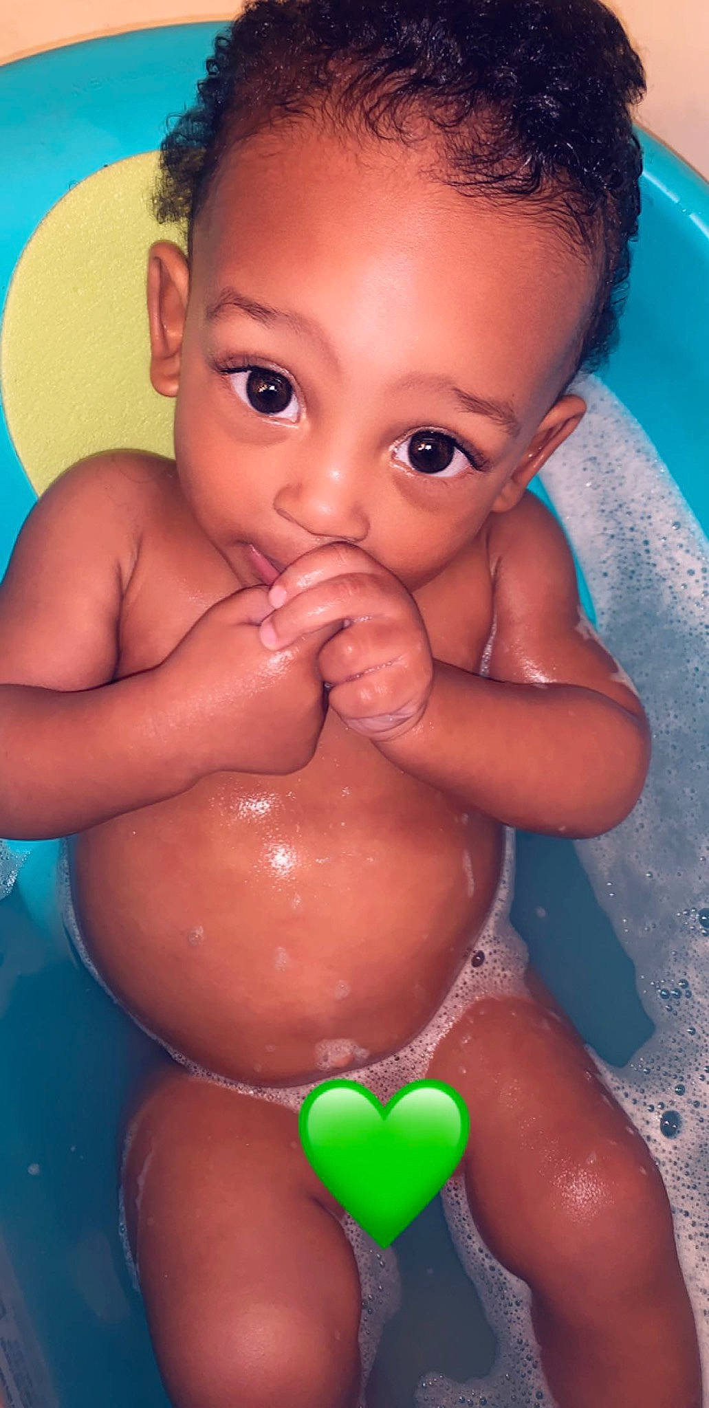 Cree is registered to the contest to win money with this photo: baby, baby_bathing, bathing, child, face, joy, person, toddler