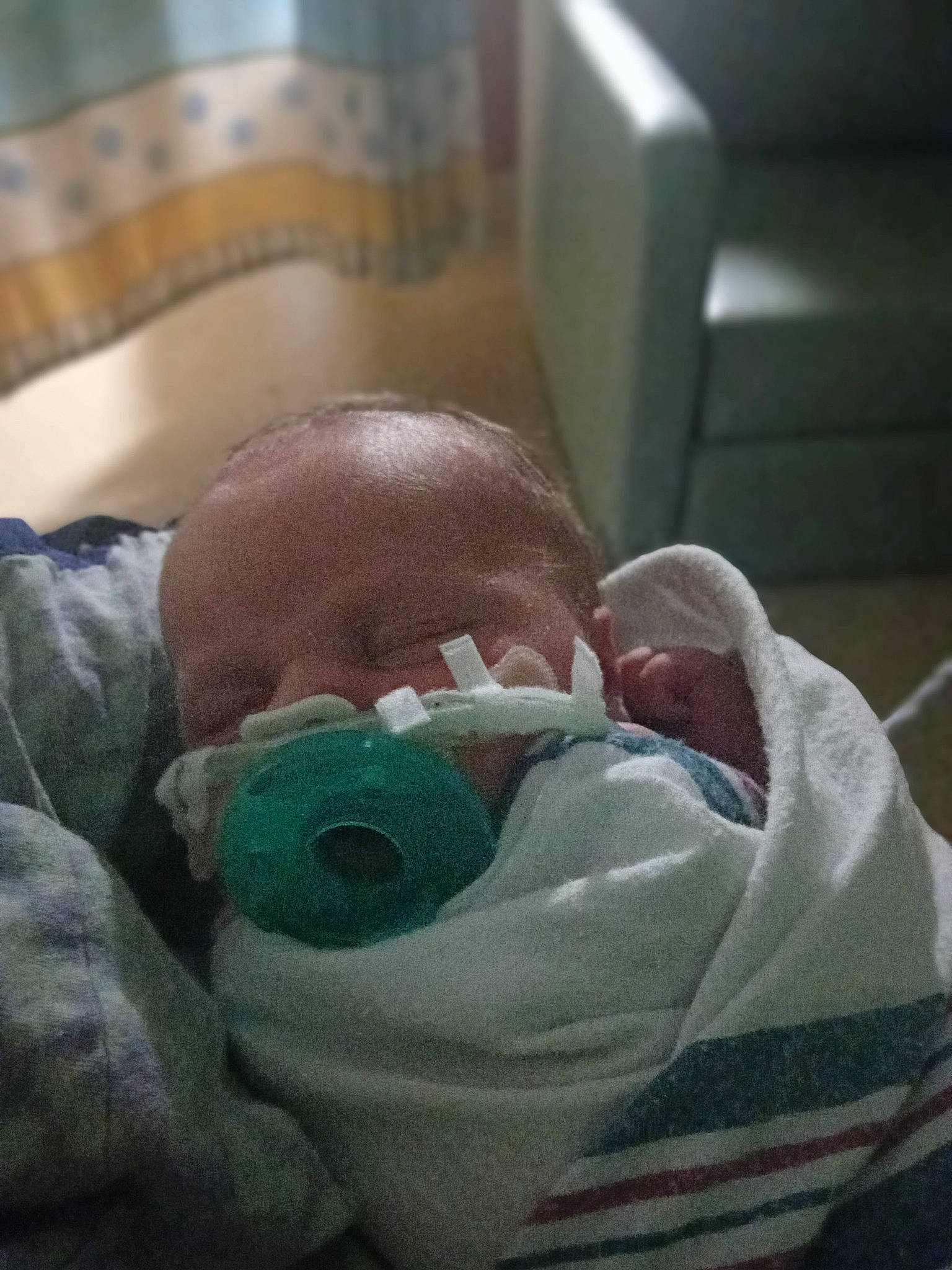 Gabriel is registered to the contest to win money with this photo: baby, baby_products, baby_safety, baby_sleeping, baby_toddler_clothing, bedtime, carmine, cheek, child, childbirth, comfort, hospital, infant_bed, linens, nap, person, room, sleep, toddler