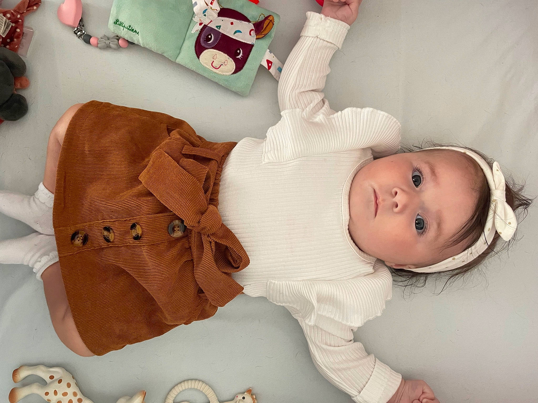 Savana participe au concours pour gagner de l'argent avec cette photo : baby, baby_products, baby_safety, baby_sleeping, baby_toddler_clothing, cheek, child, comfort, design, headgear, headwear, linens, mouth, pattern, person, product, room, skin, sleeve, toddler